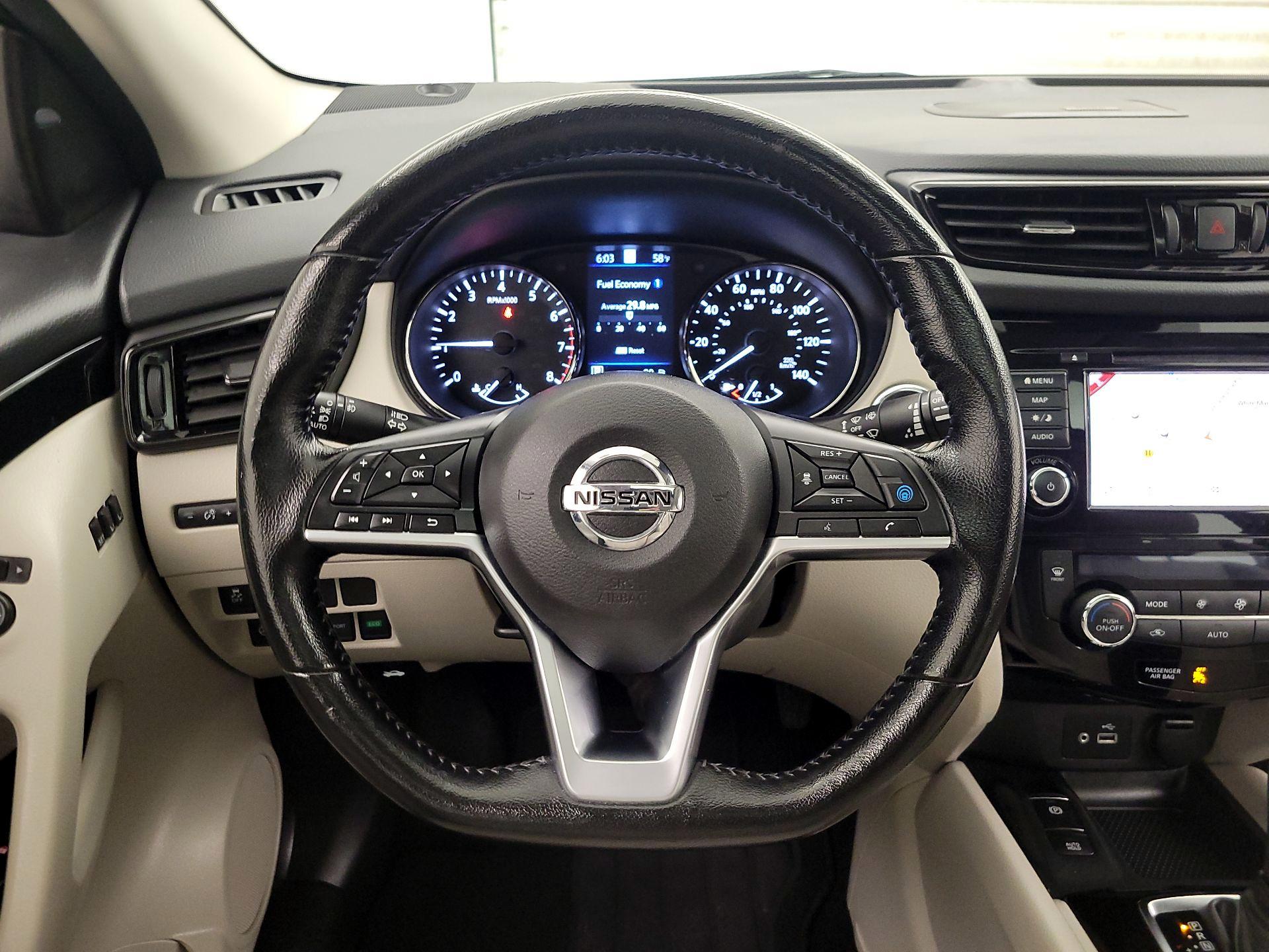 Thumbnail: 2022 Nissan Rogue Sport - 10