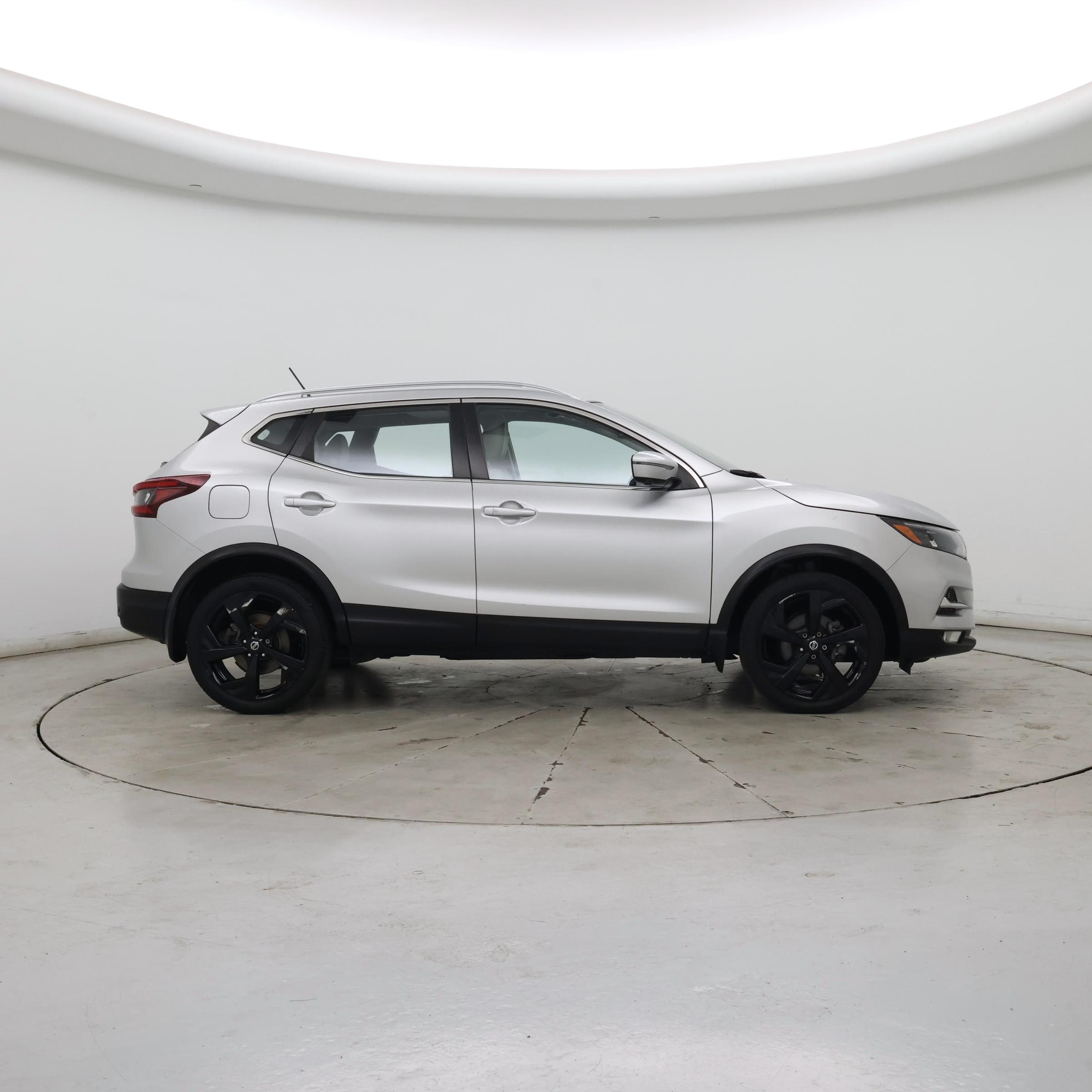 Thumbnail: 2022 Nissan Rogue Sport - 7