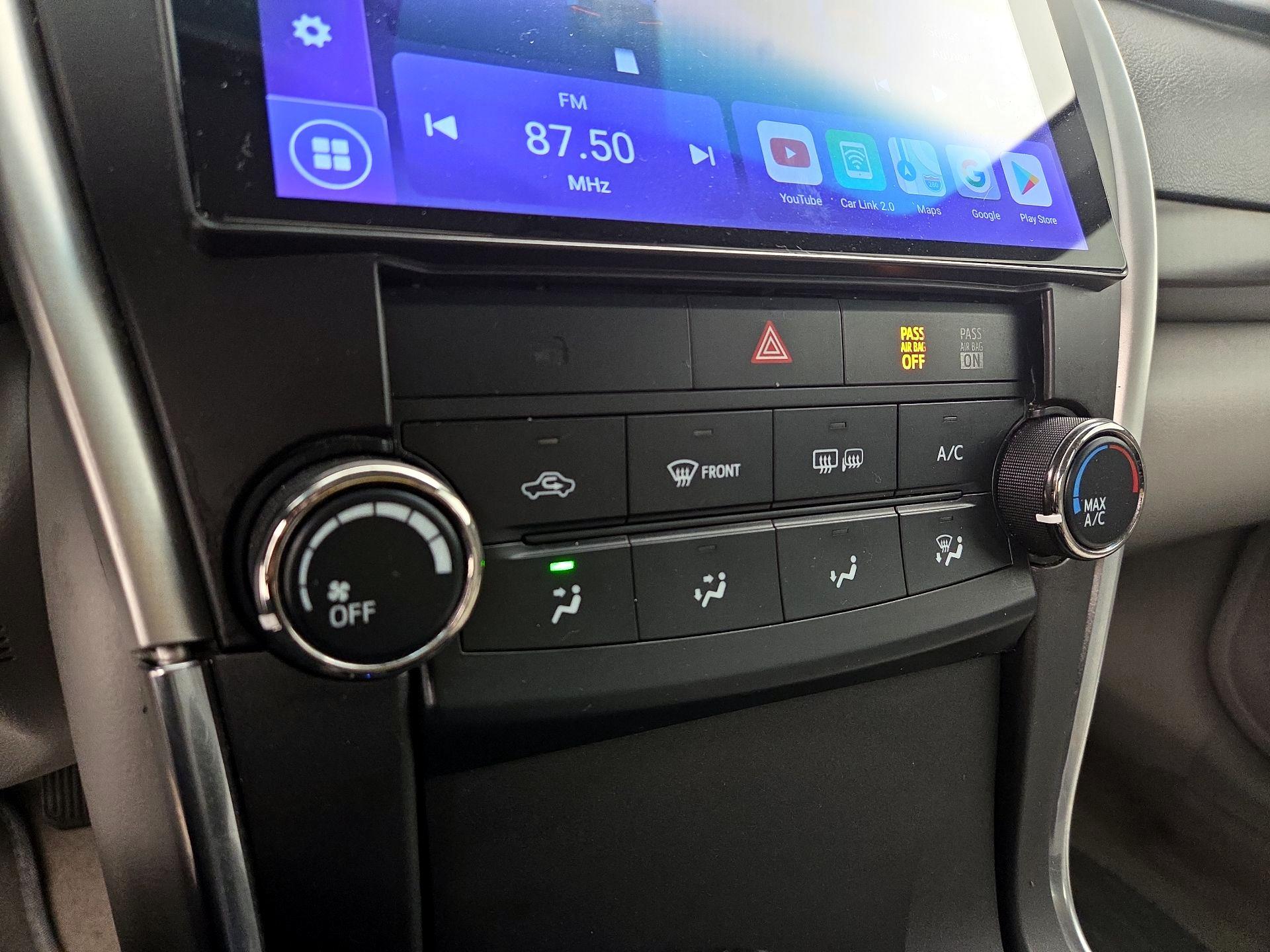 Thumbnail: 2016 Toyota Camry - 16
