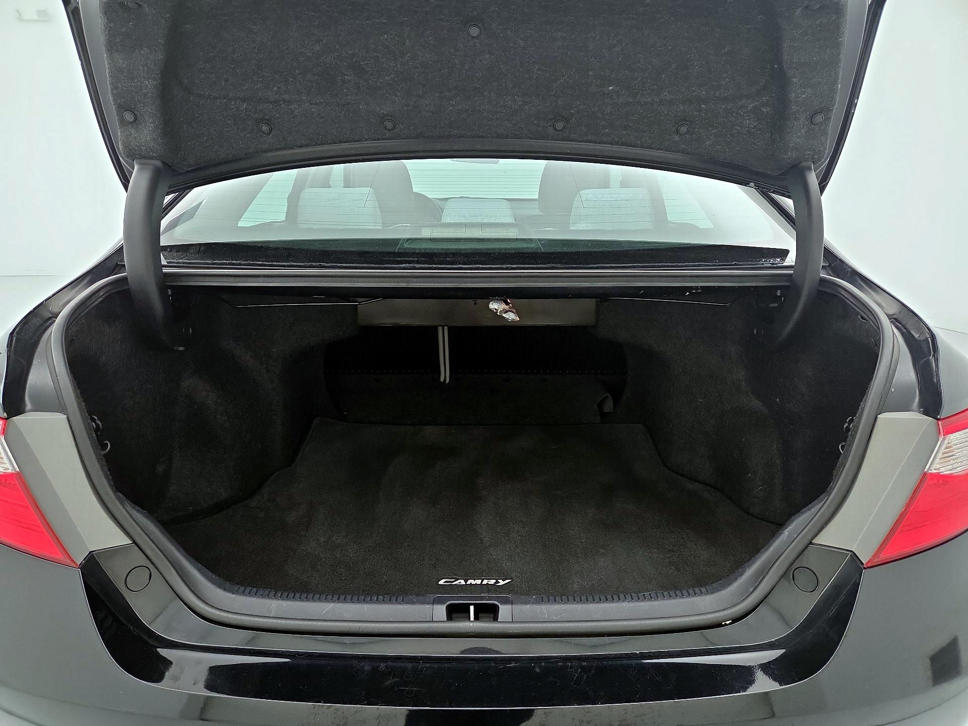 Thumbnail: 2016 Toyota Camry - 20