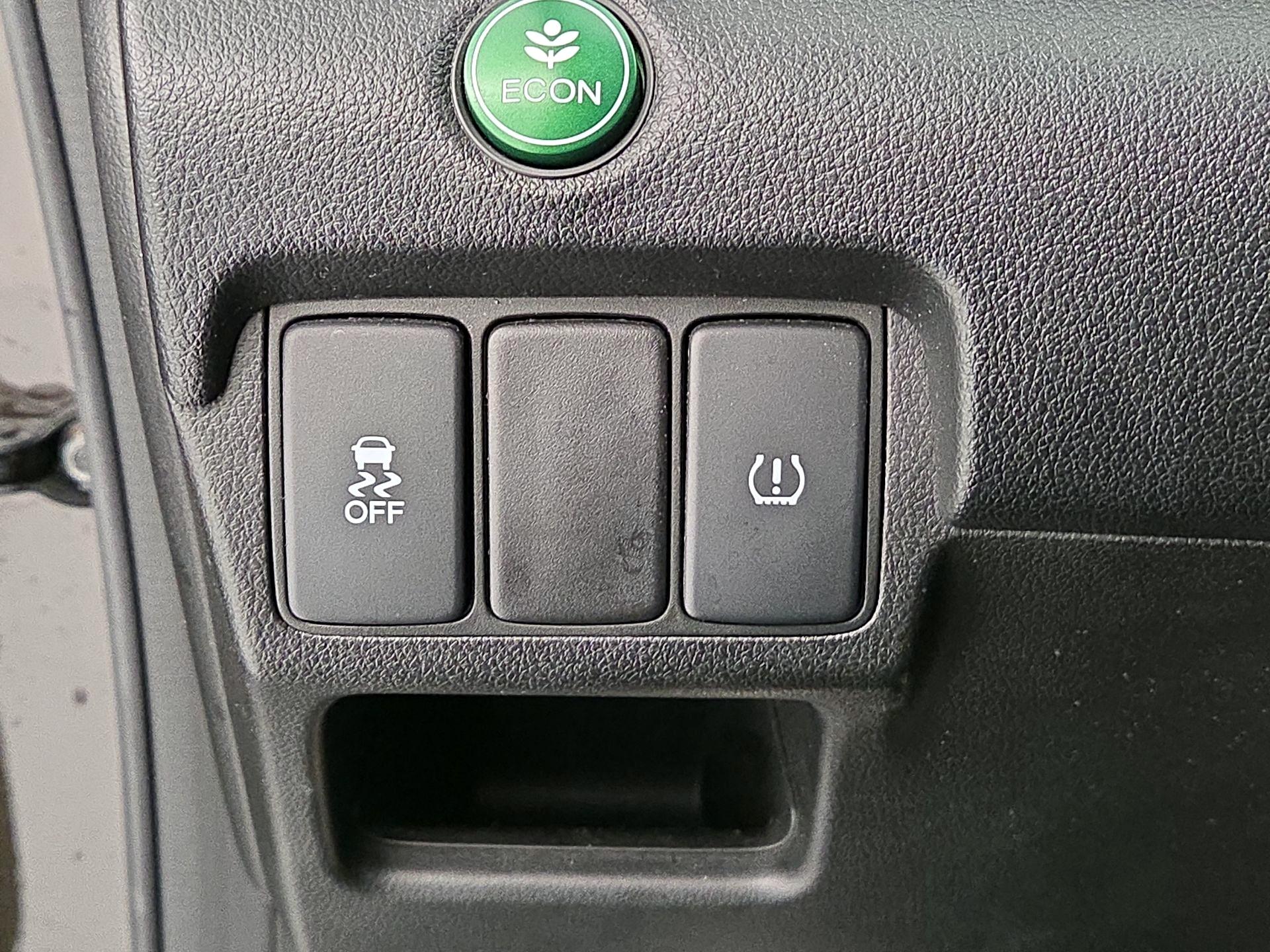 Thumbnail: 2016 Honda CR-V - 13
