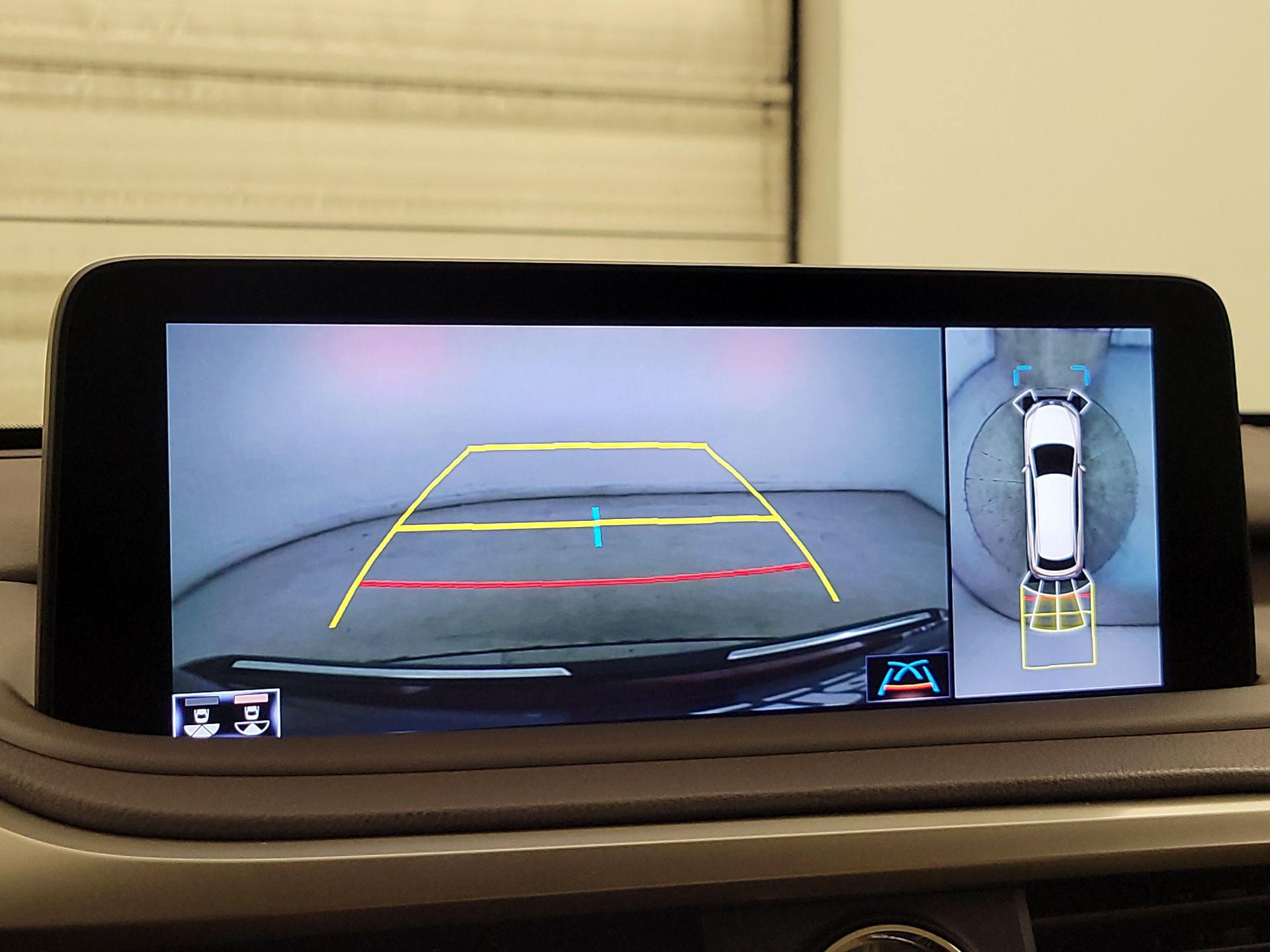 Thumbnail: 2020 Lexus RX - 15