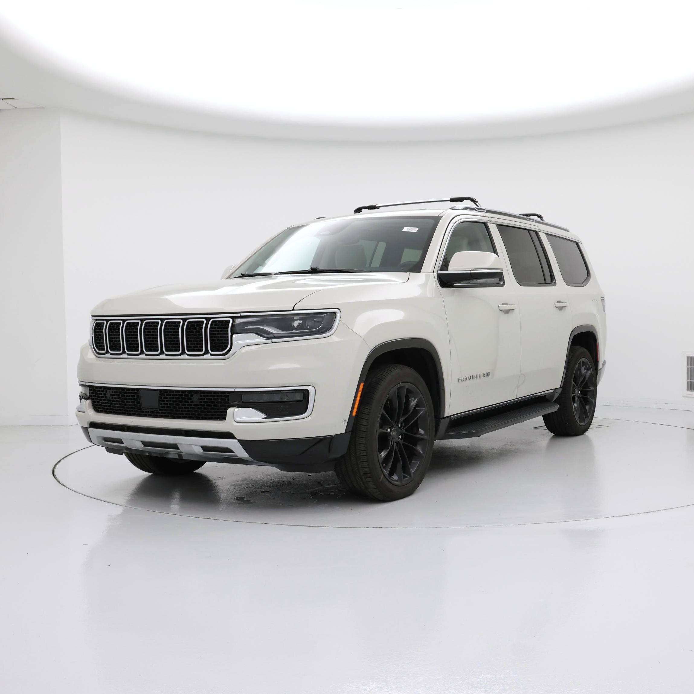 Thumbnail: 2022 Jeep Wagoneer - 4