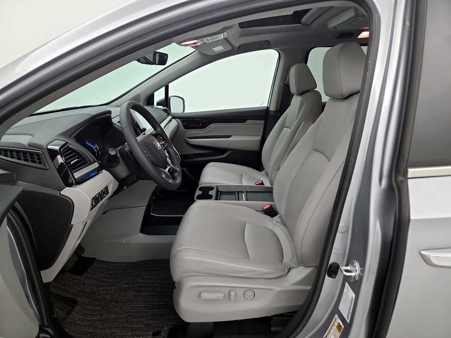 Thumbnail: 2023 Honda Odyssey - 11