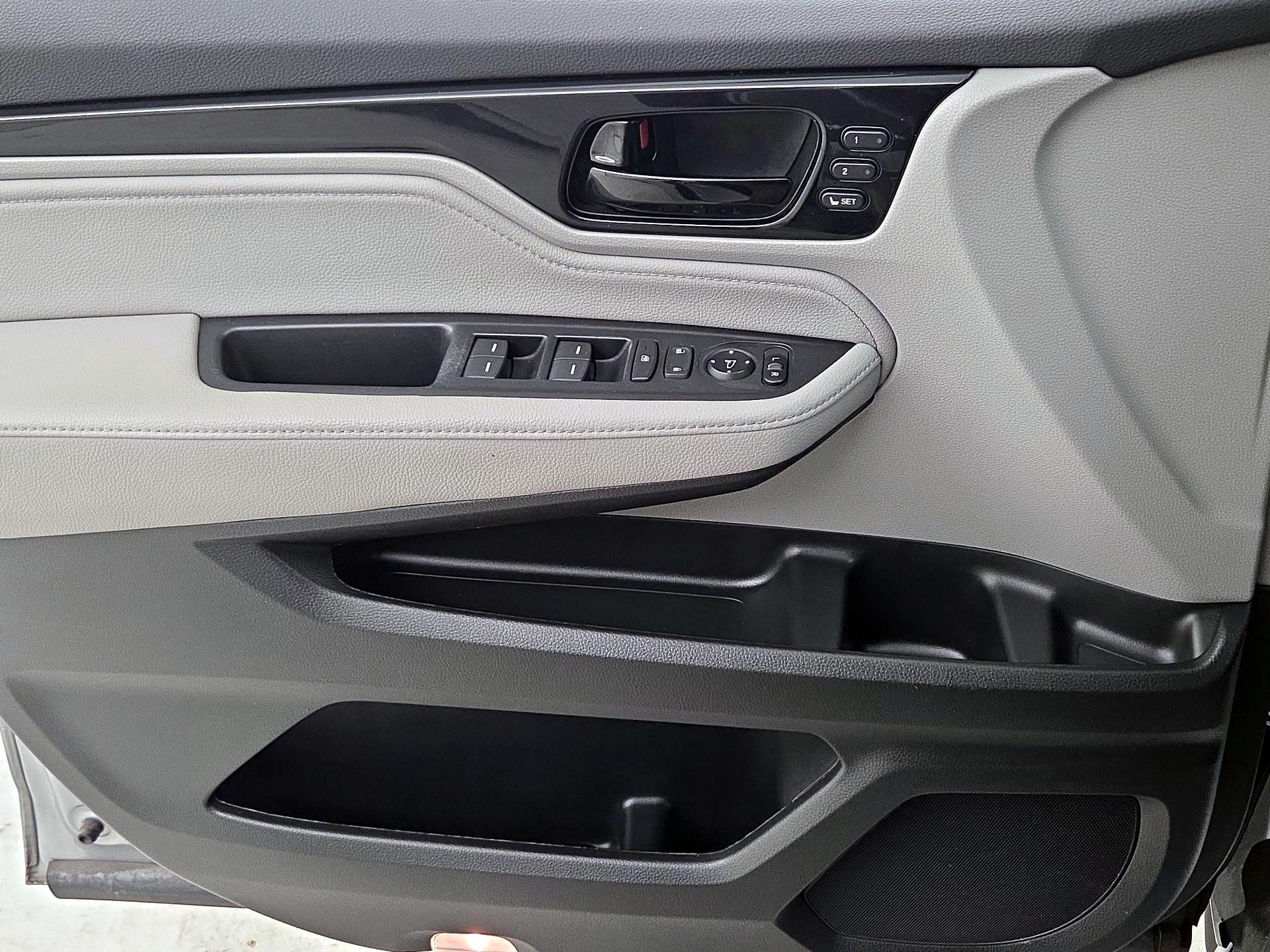 Thumbnail: 2023 Honda Odyssey - 12