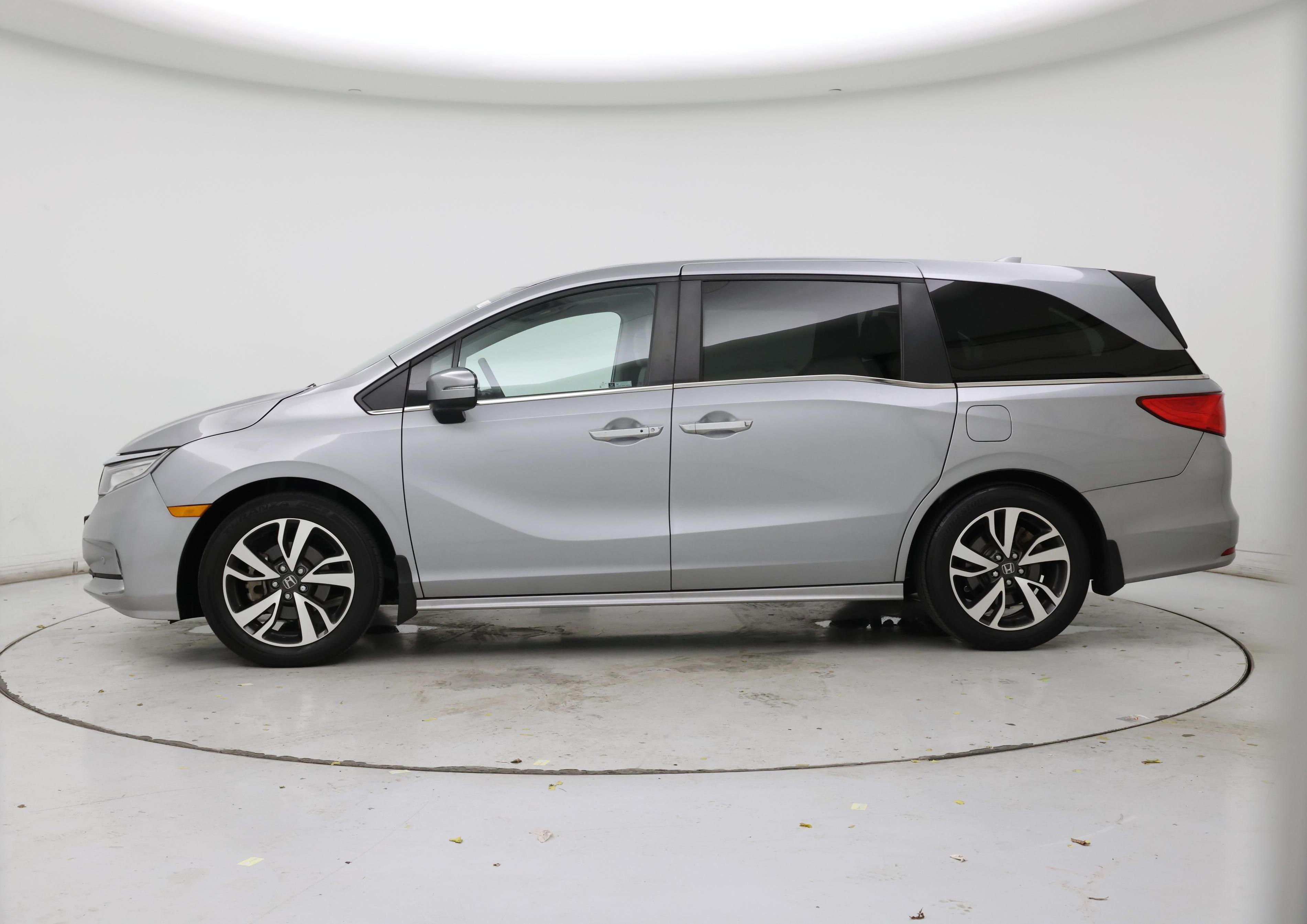 Thumbnail: 2023 Honda Odyssey - 3