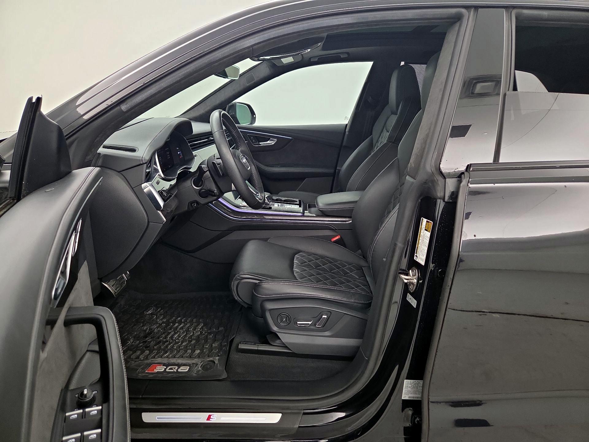 Thumbnail: 2020 Audi SQ8 - 11
