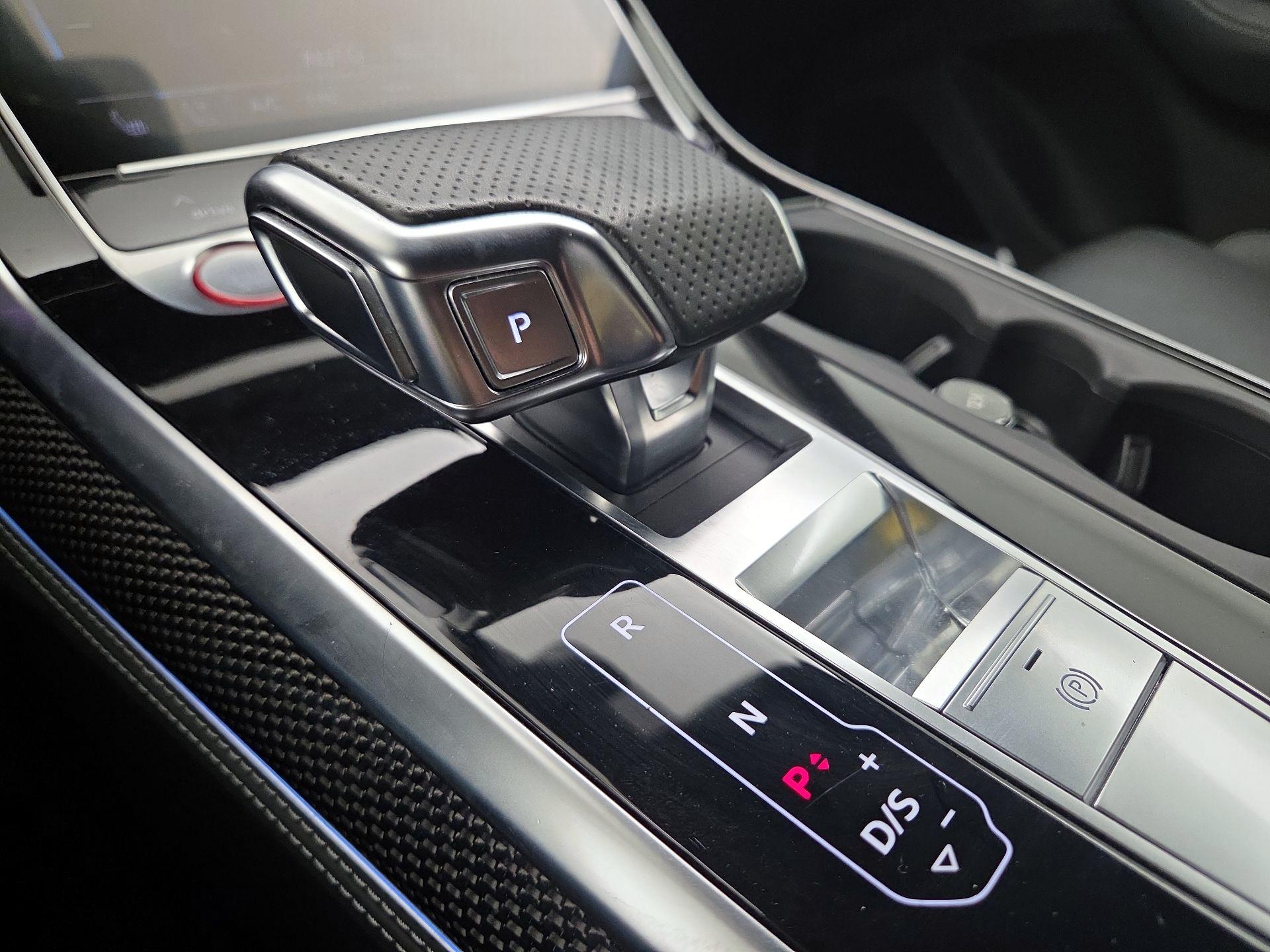 Thumbnail: 2020 Audi SQ8 - 18