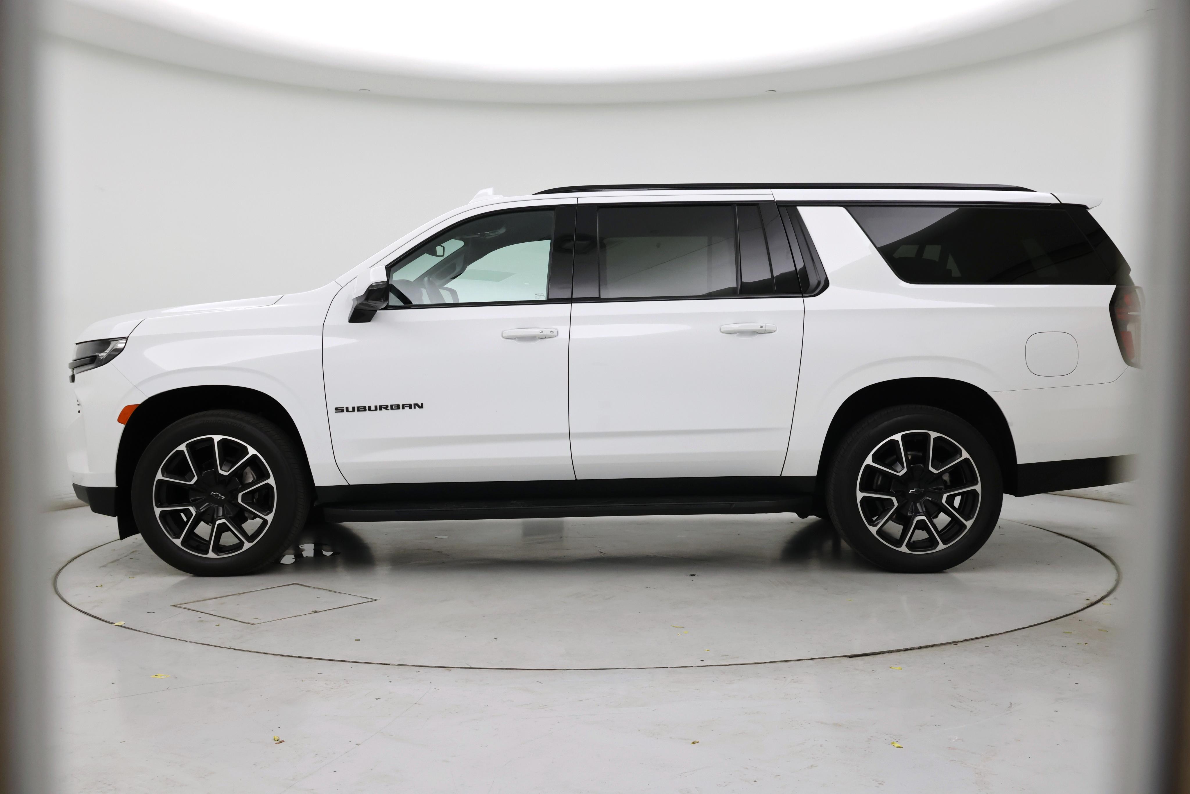 Thumbnail: 2024 Chevrolet Suburban - 3