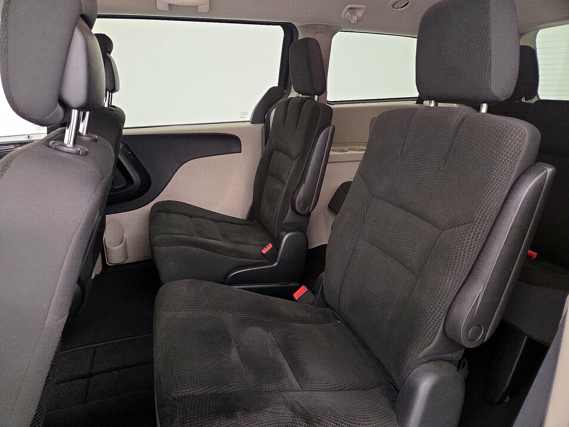Thumbnail: 2018 Dodge Grand Caravan - 19