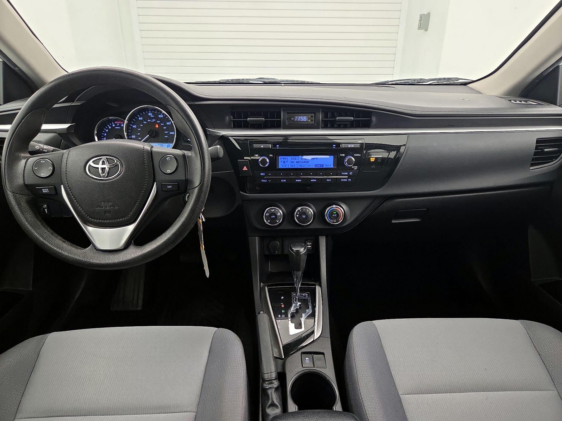 Thumbnail: 2015 Toyota Corolla - 9