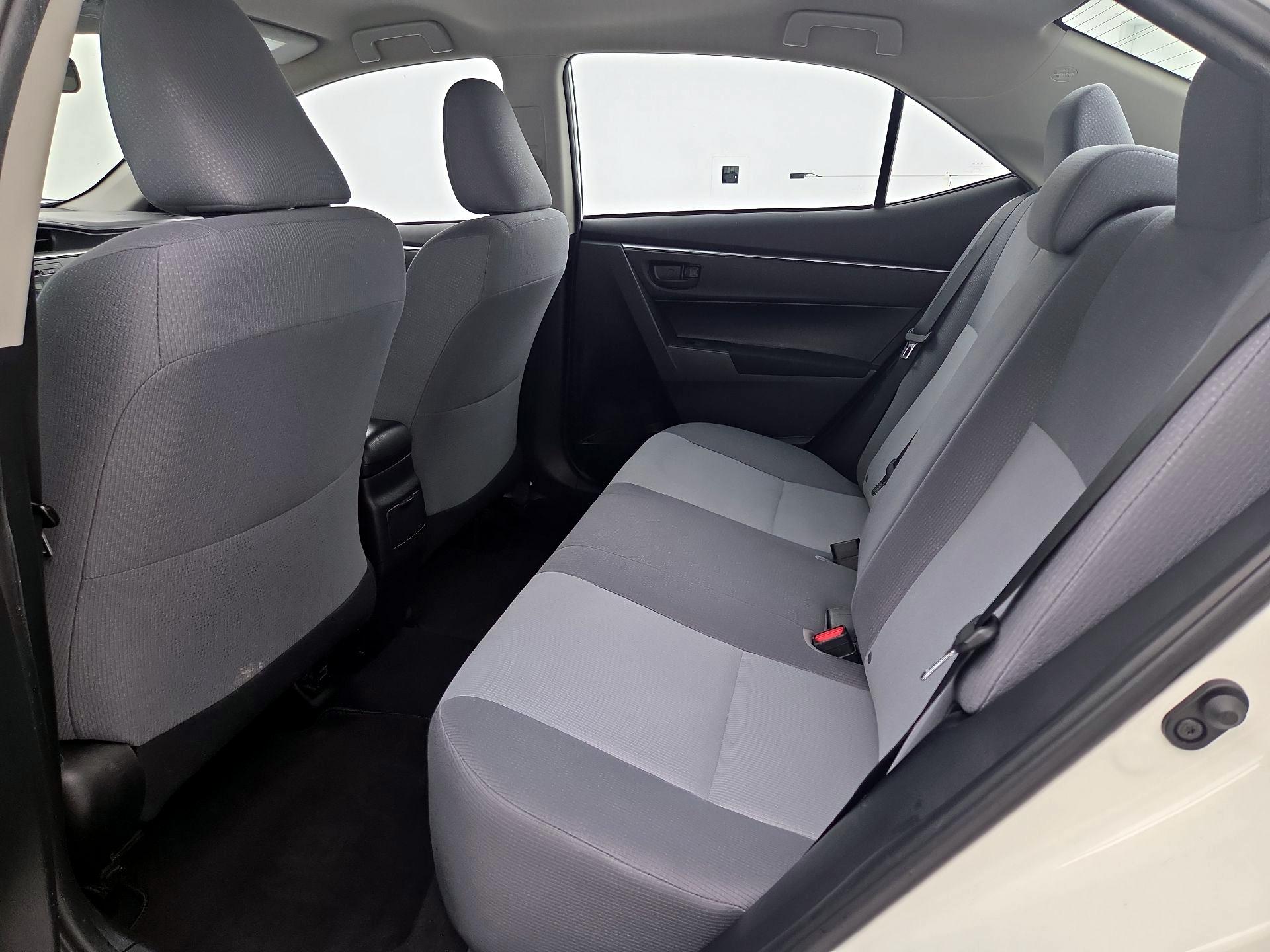 Thumbnail: 2015 Toyota Corolla - 18