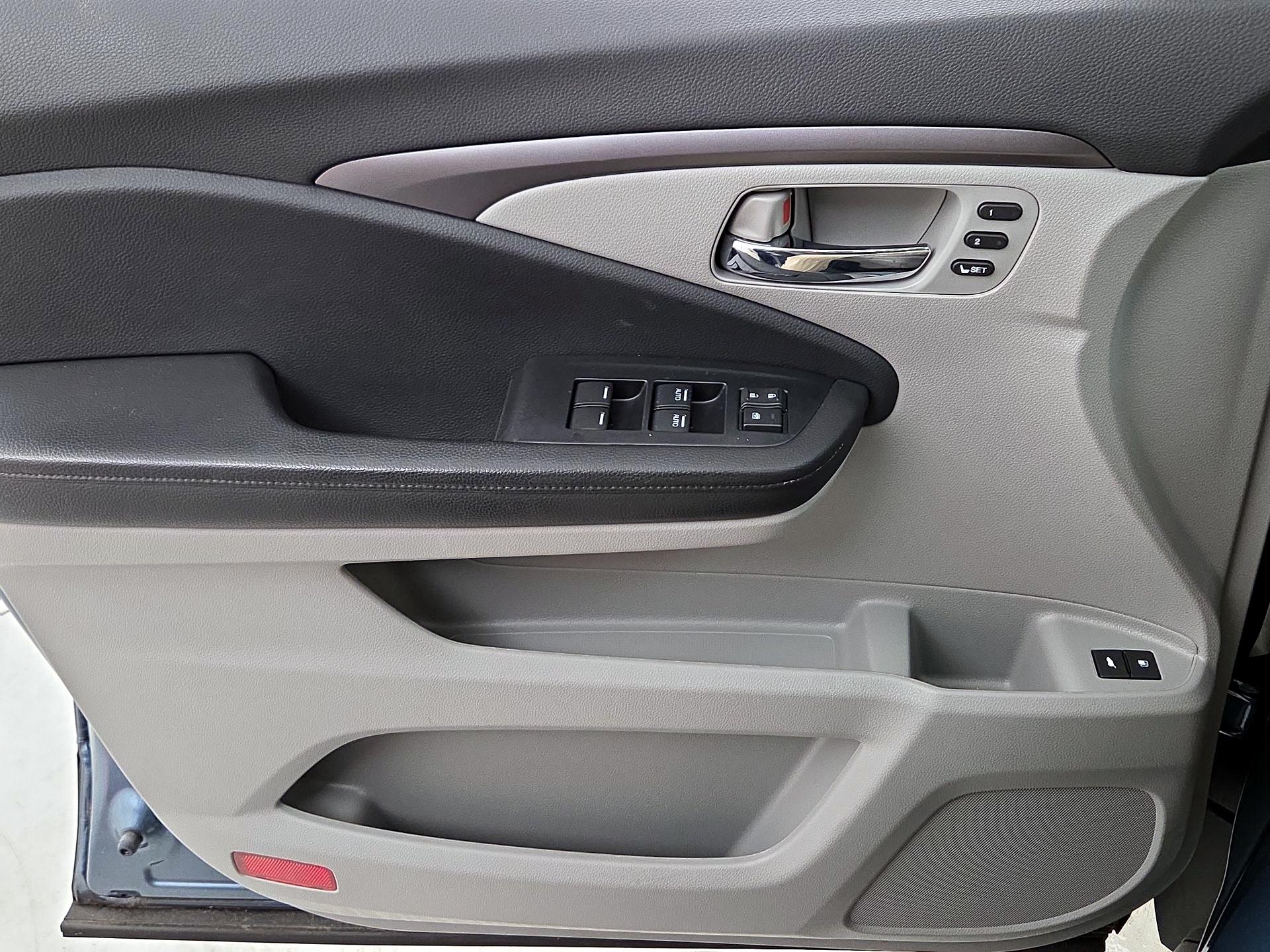 Thumbnail: 2021 Honda Pilot - 12