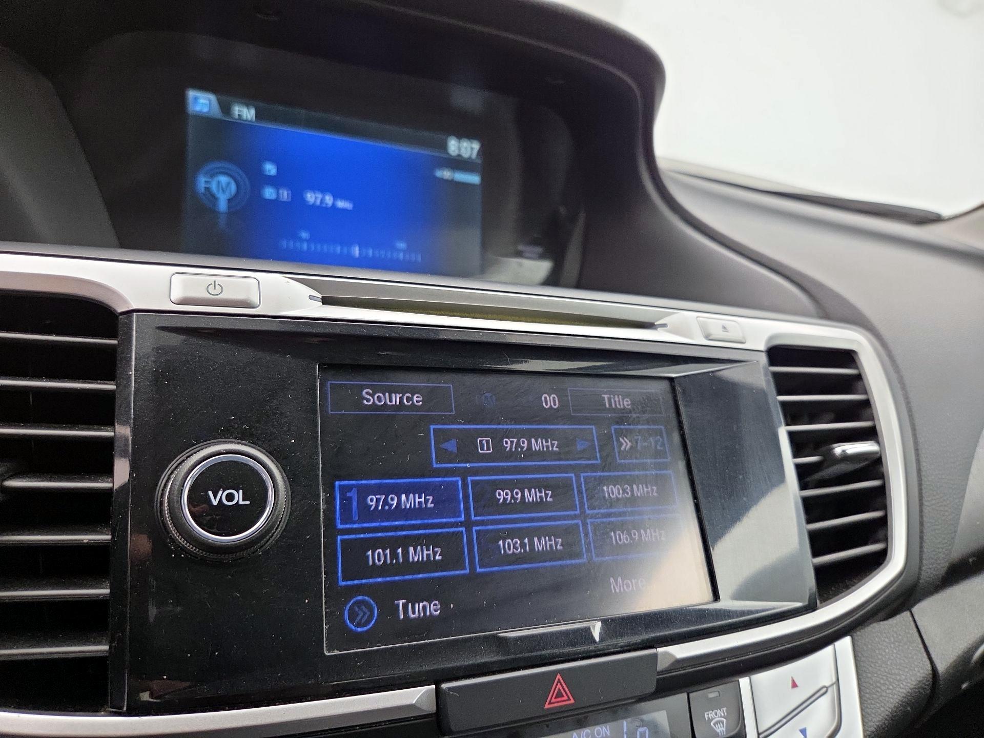 Thumbnail: 2015 Honda Accord - 15