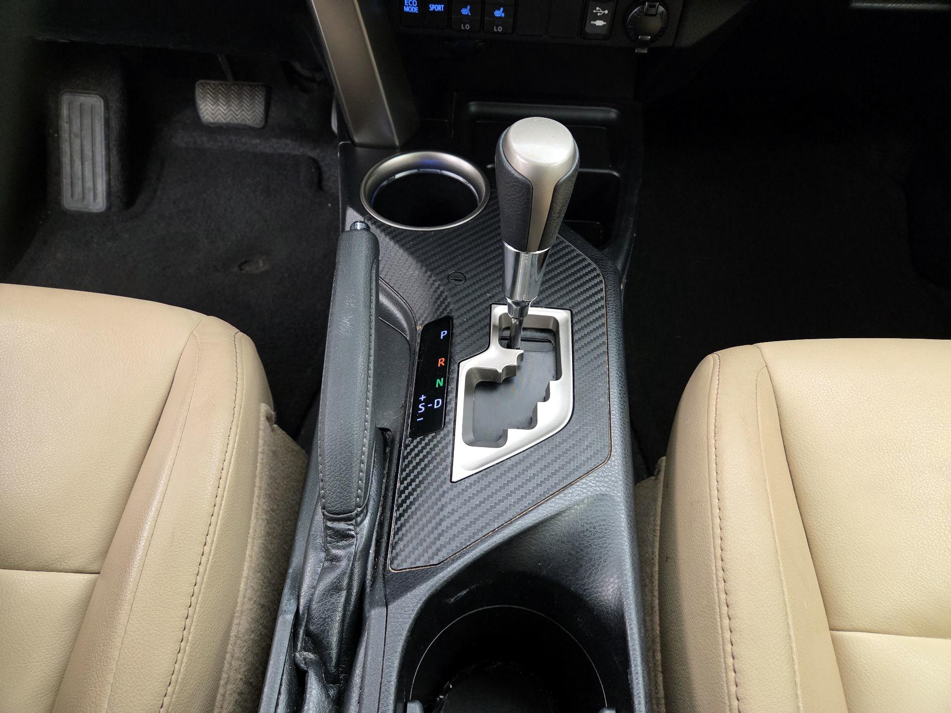 Thumbnail: 2014 Toyota RAV4 - 18