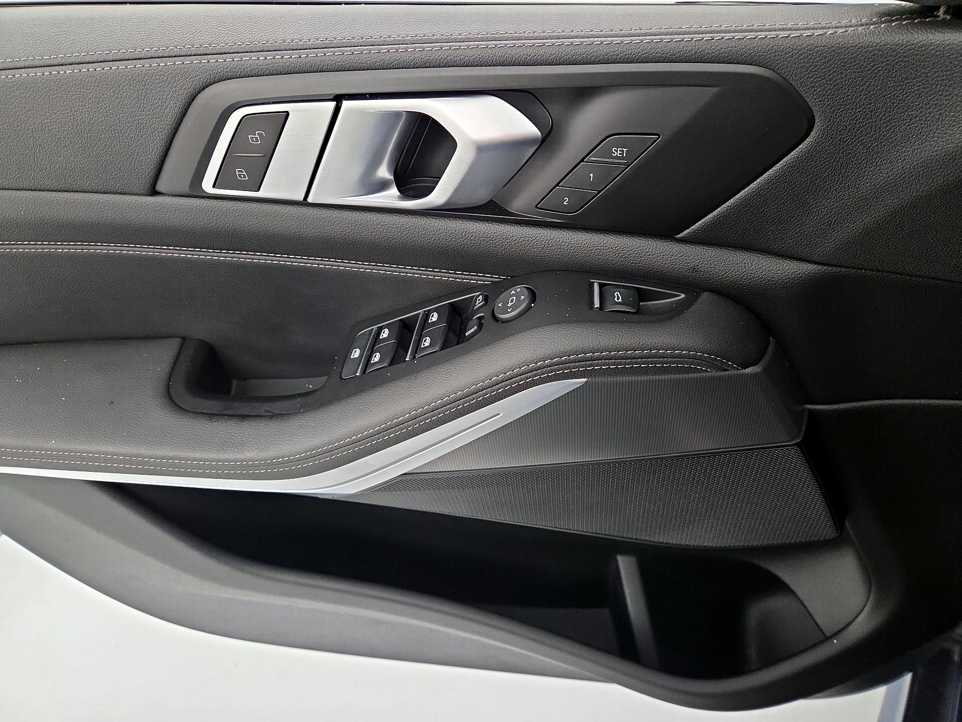 Thumbnail: 2022 BMW X5 - 12