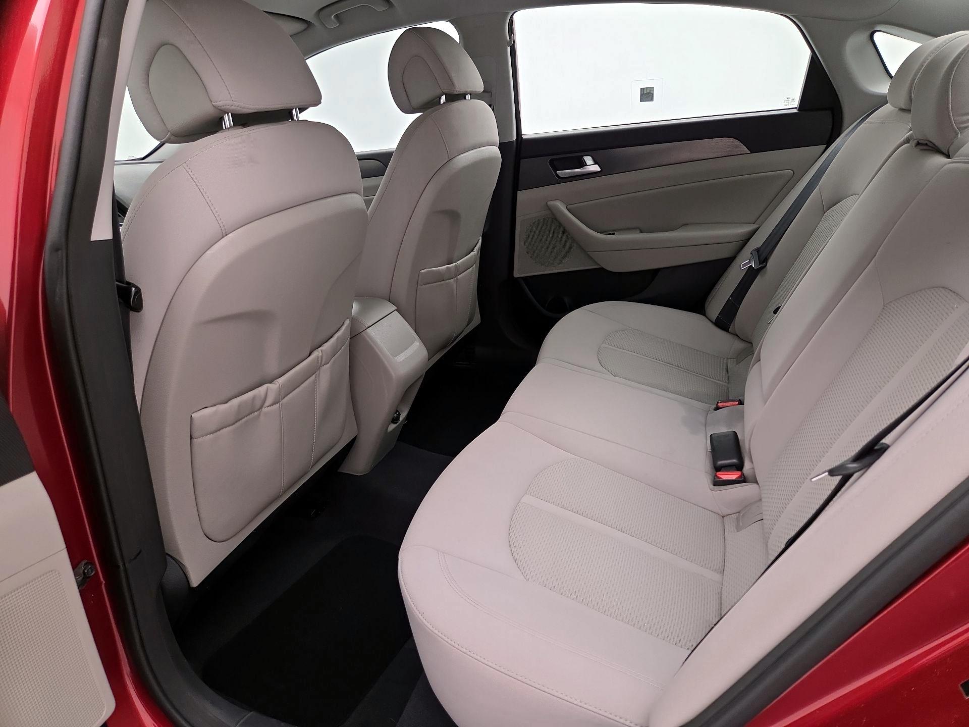 Thumbnail: 2015 Hyundai Sonata - 19