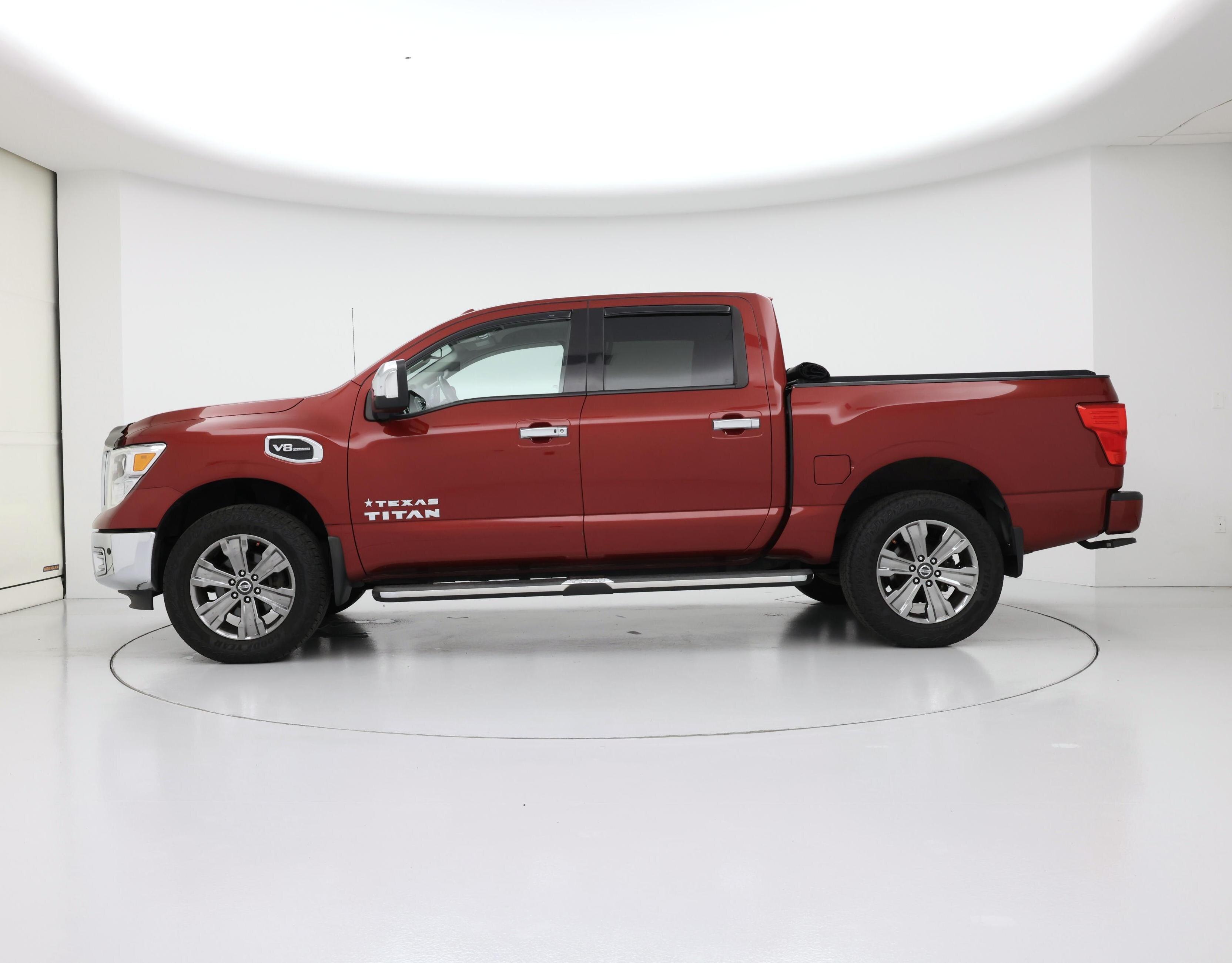 Thumbnail: 2017 Nissan Titan - 3
