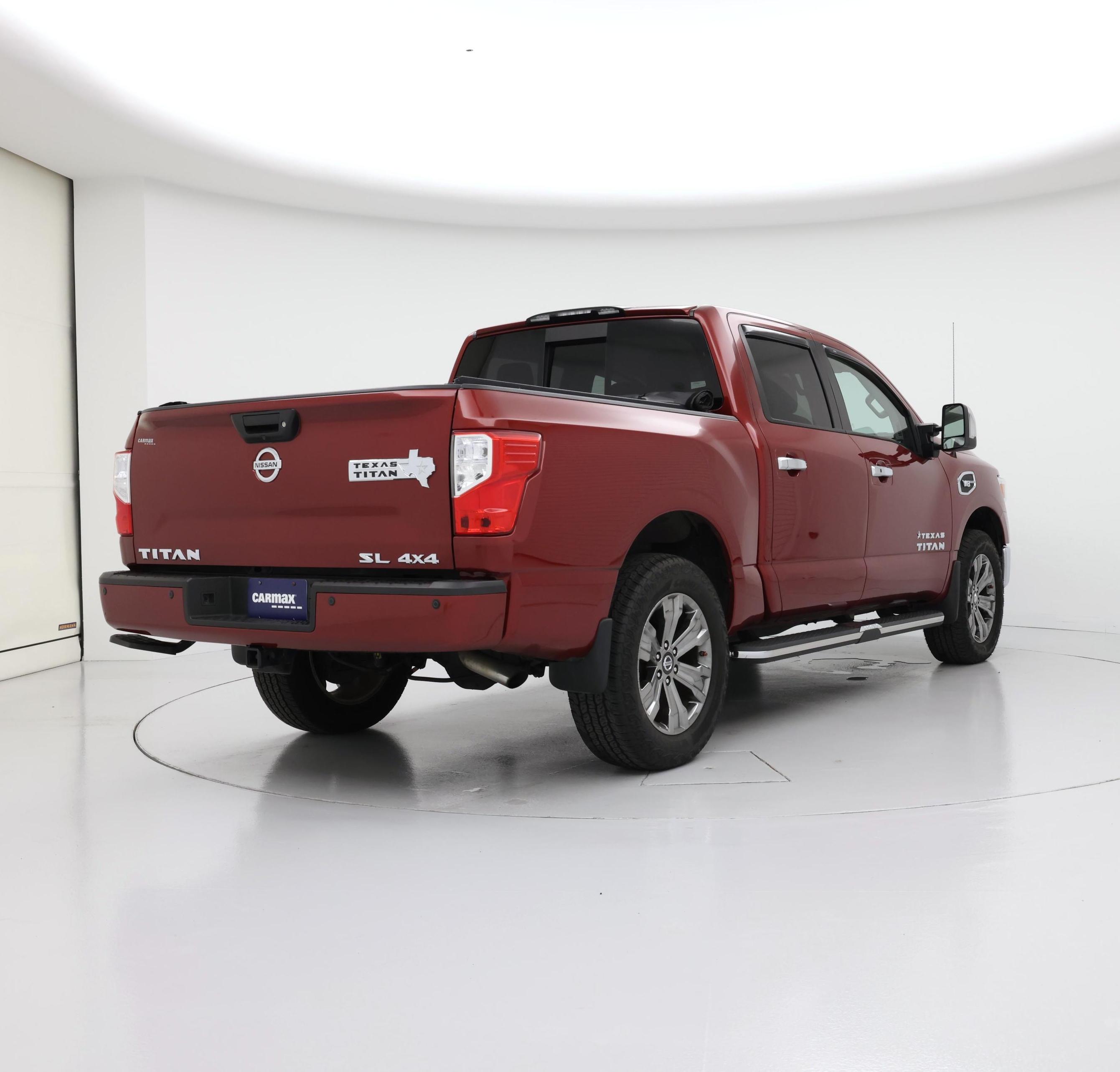 Thumbnail: 2017 Nissan Titan - 8