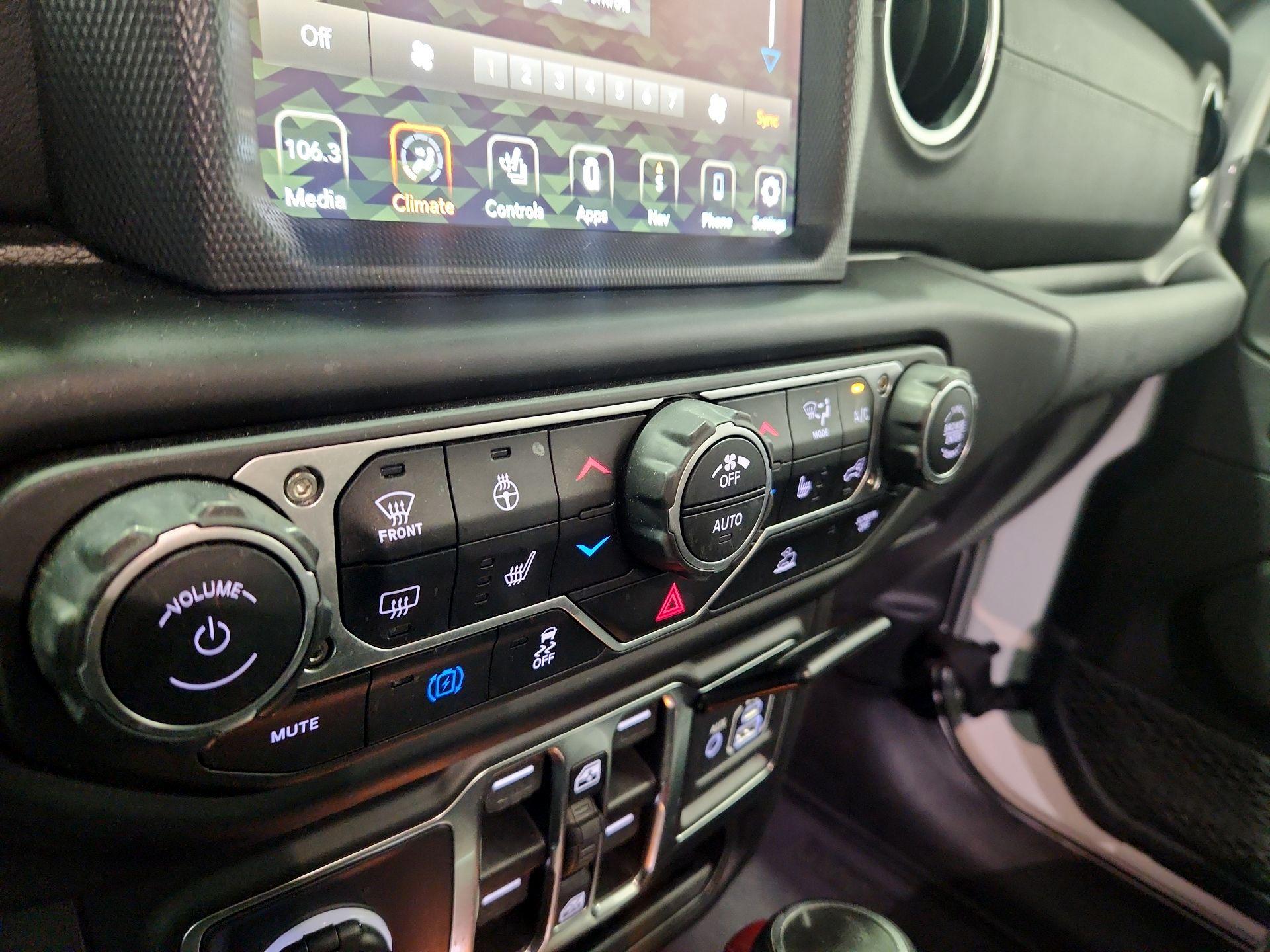 Thumbnail: 2023 Jeep Wrangler - 17