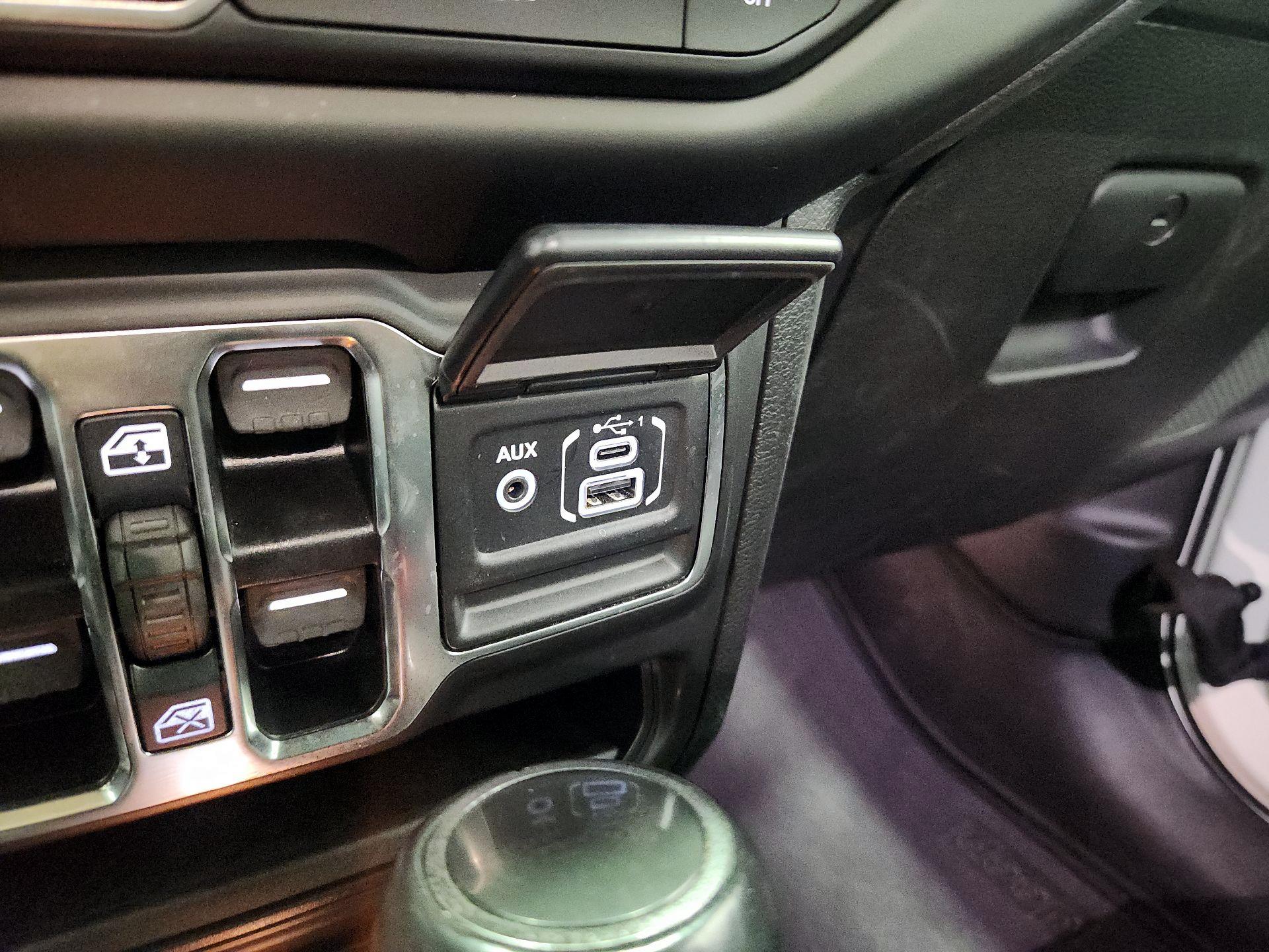 Thumbnail: 2023 Jeep Wrangler - 19