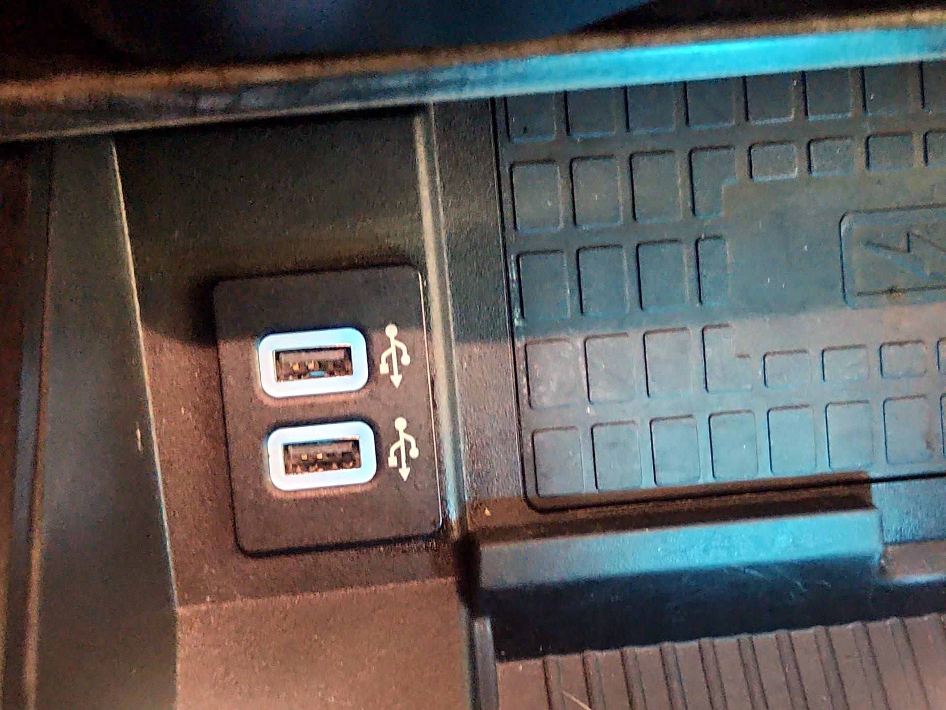 Thumbnail: 2019 Ford Expedition - 19