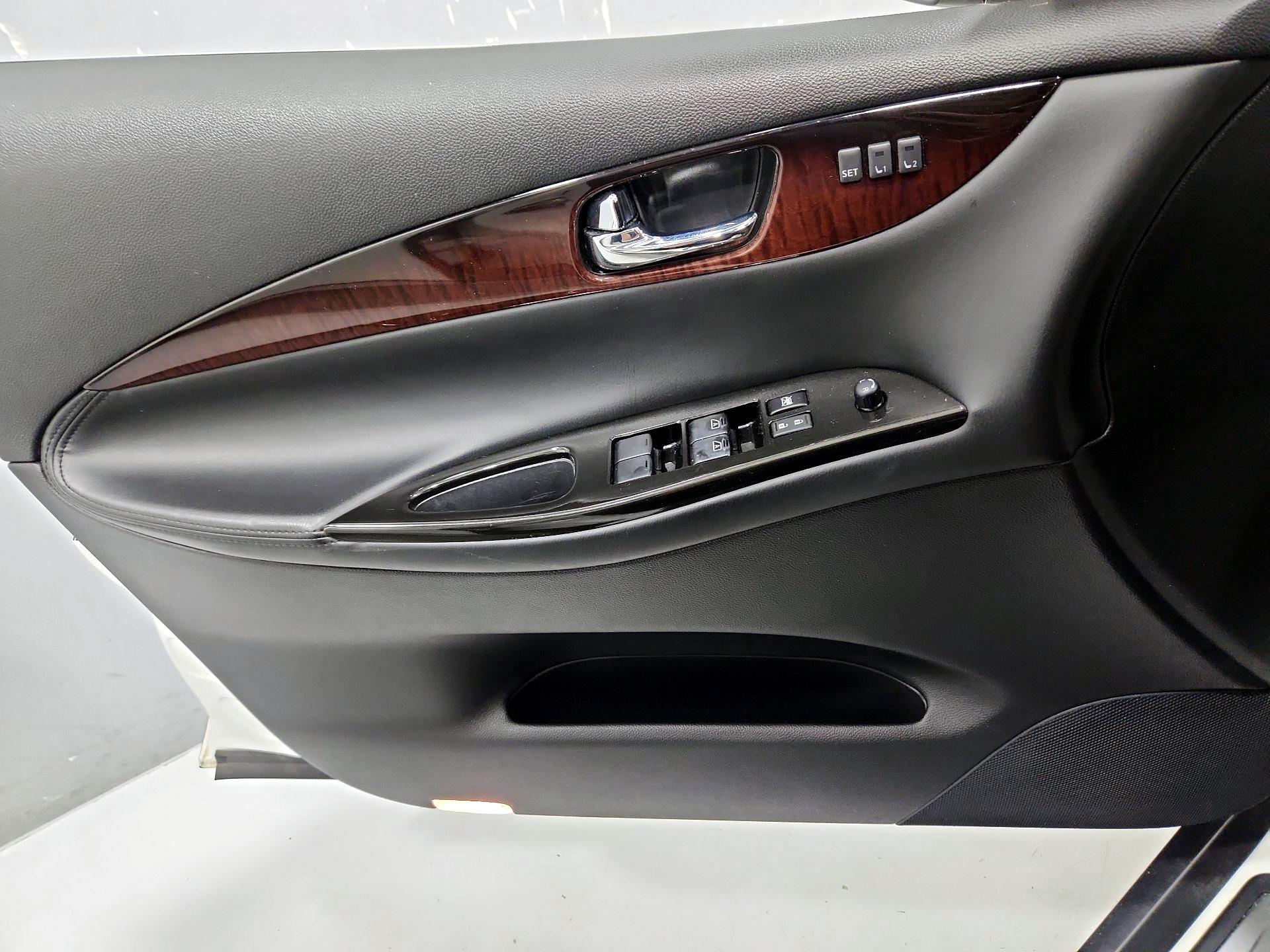 Thumbnail: 2017 INFINITI QX50 - 12