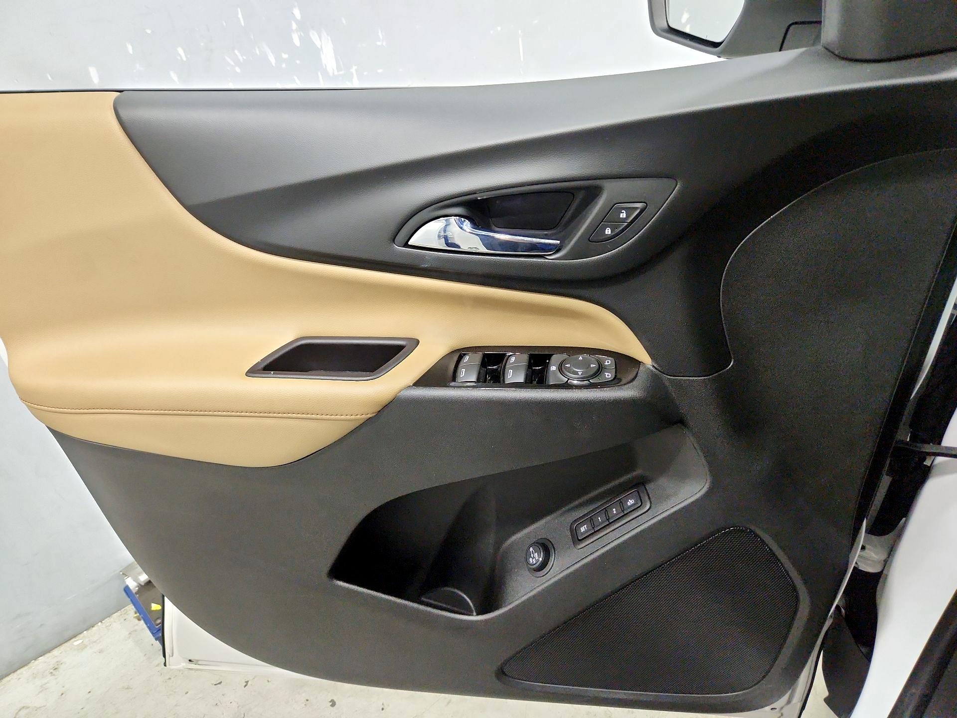 Thumbnail: 2022 Chevrolet Equinox - 12