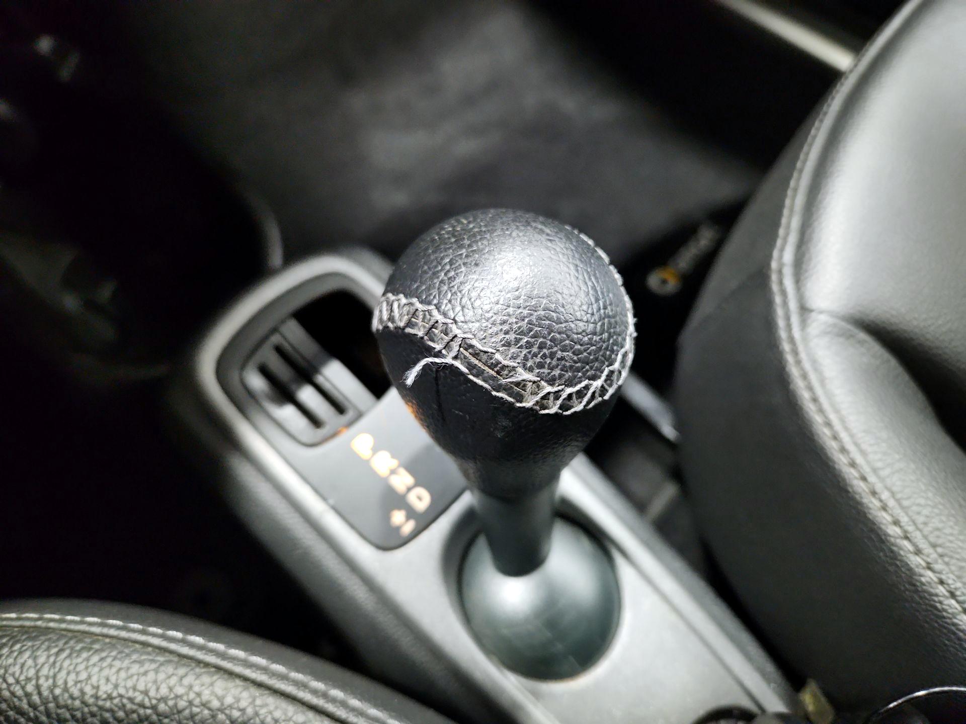 Thumbnail: 2015 smart fortwo - 16