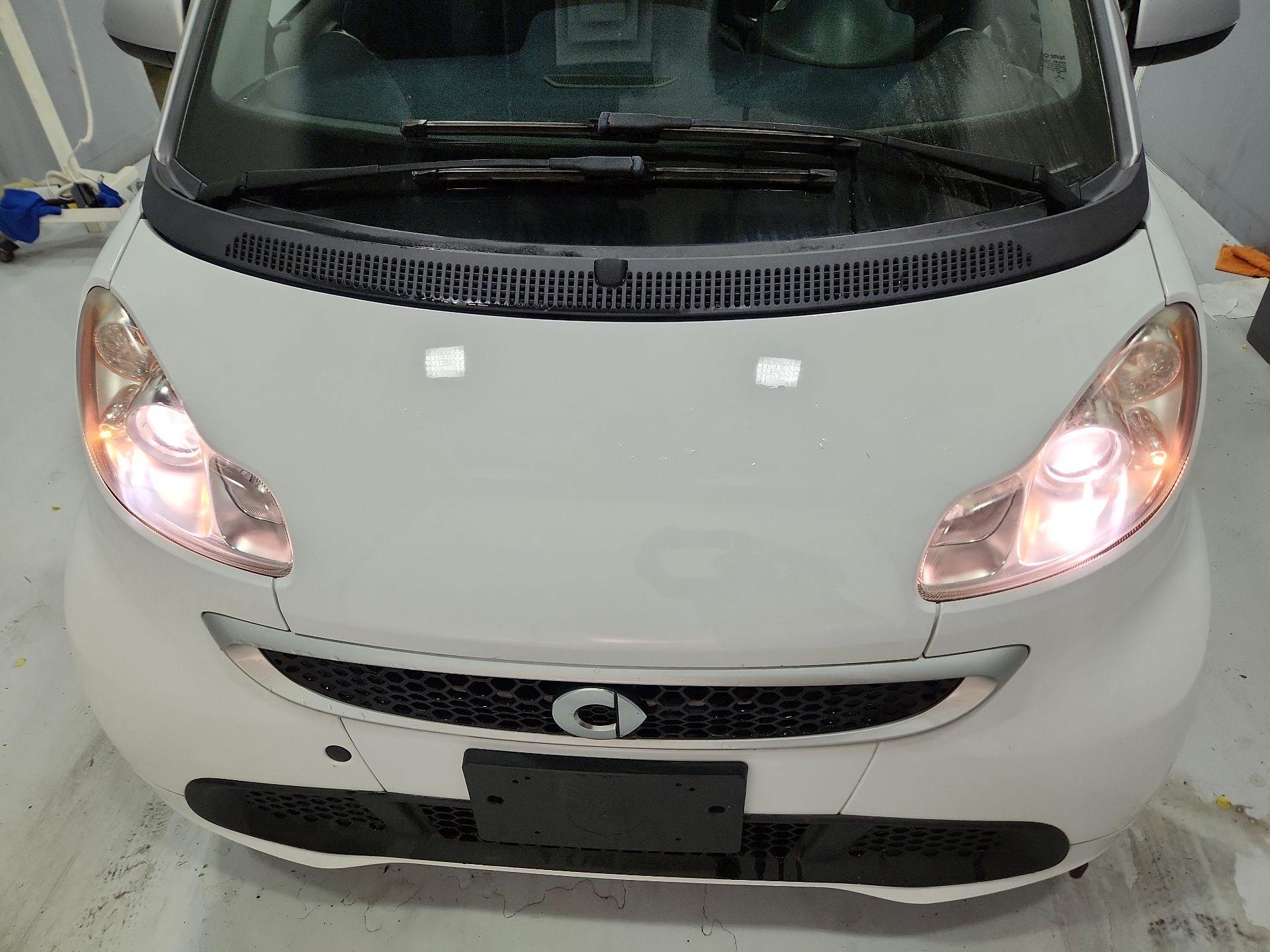 Thumbnail: 2015 smart fortwo - 19