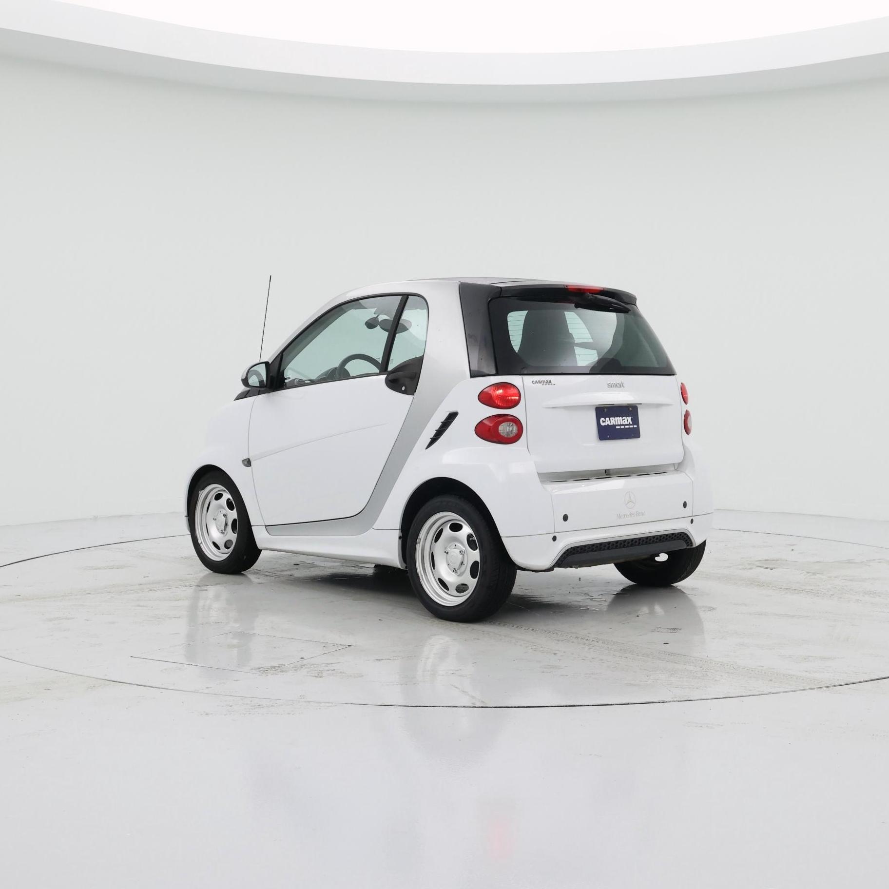Thumbnail: 2015 smart fortwo - 3