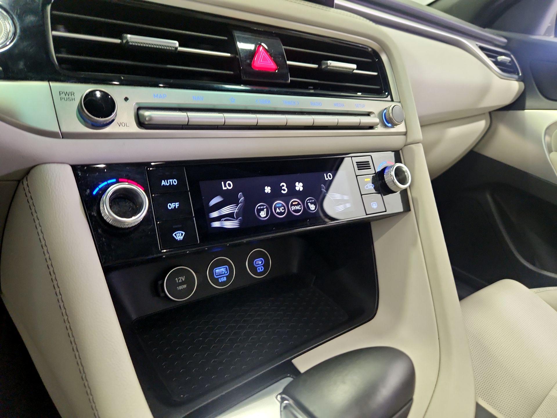 Thumbnail: 2024 Genesis G70 - 17