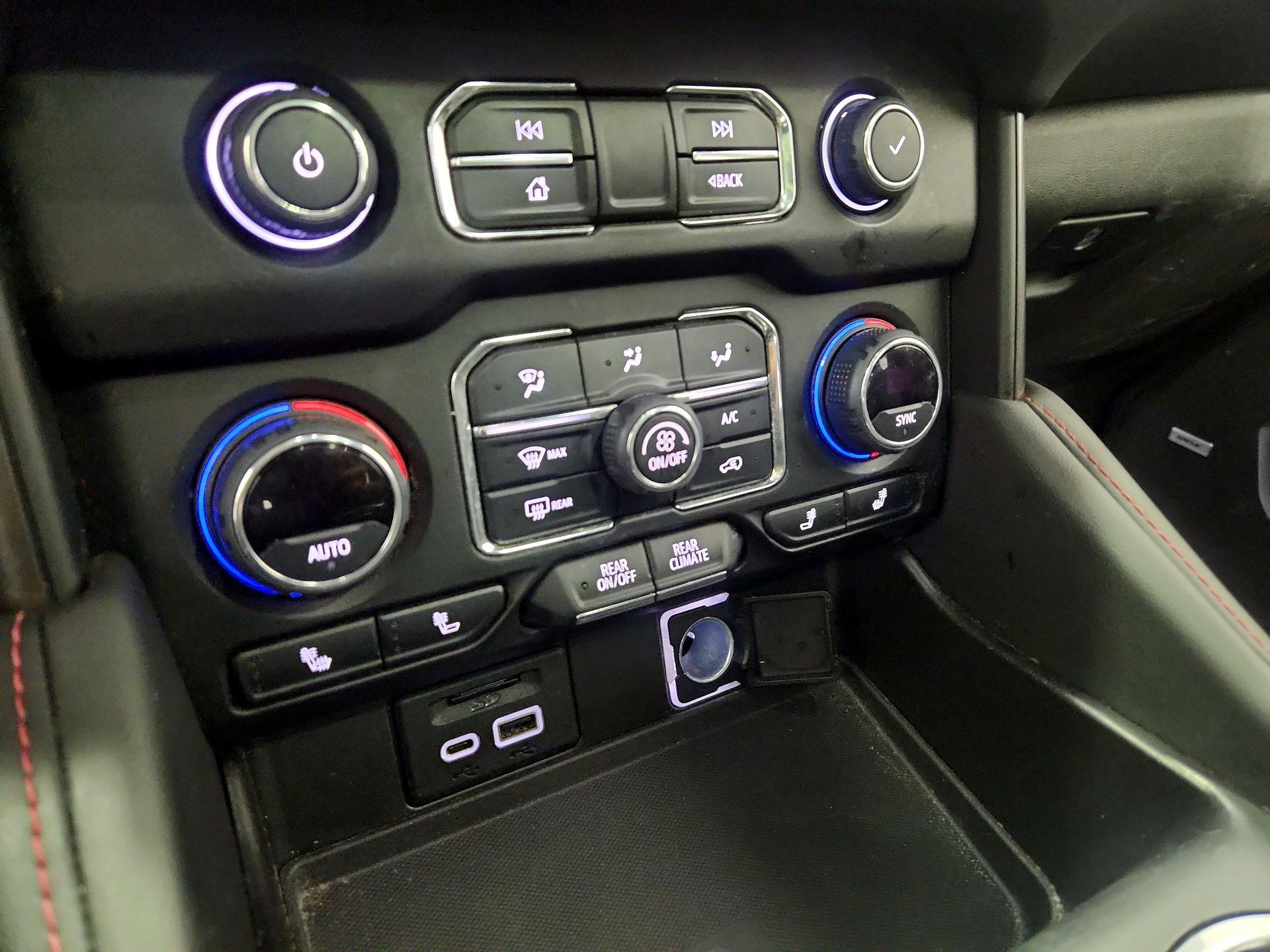 Thumbnail: 2021 Chevrolet Suburban - 17