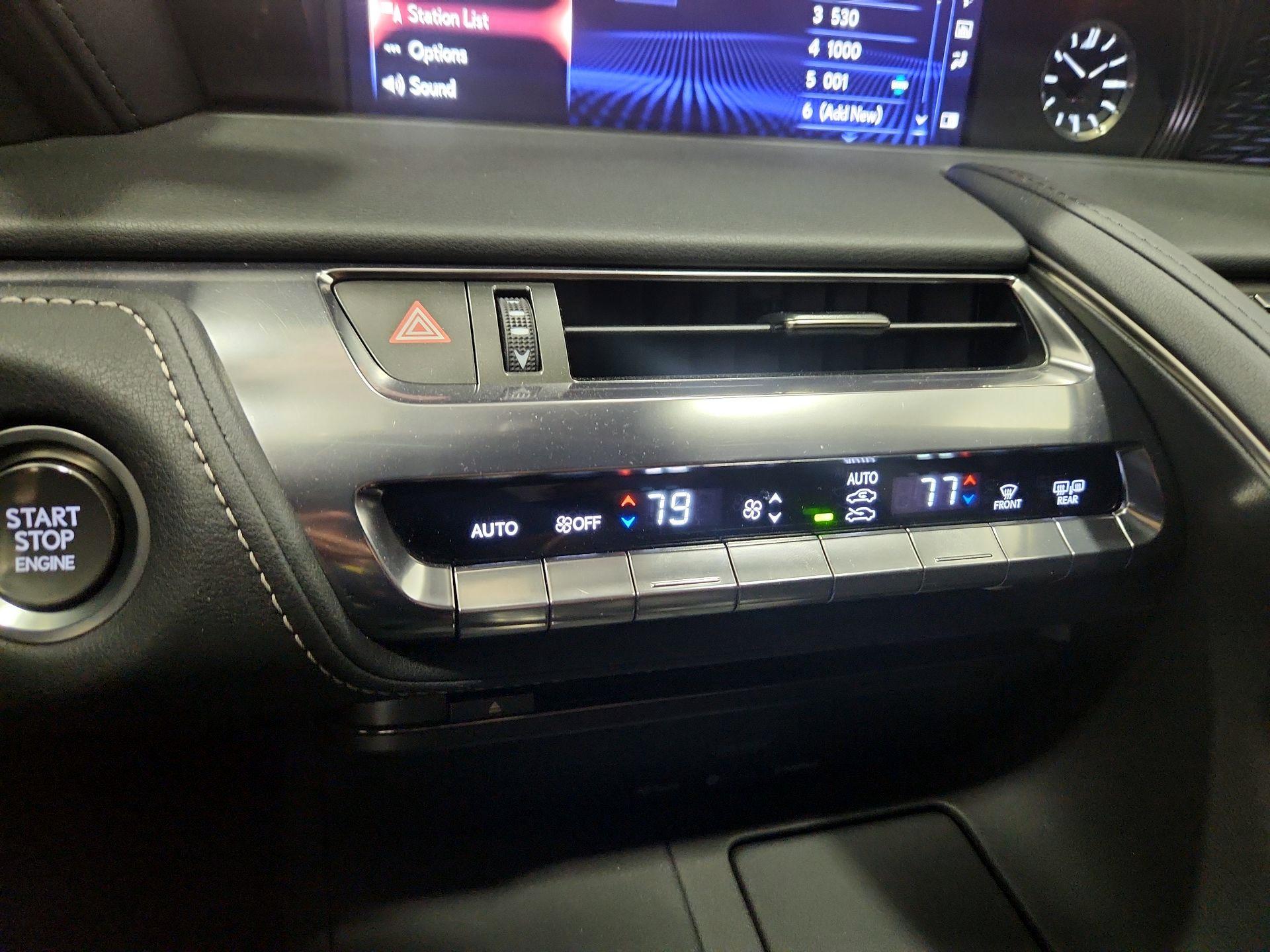 Thumbnail: 2020 Lexus LC - 17