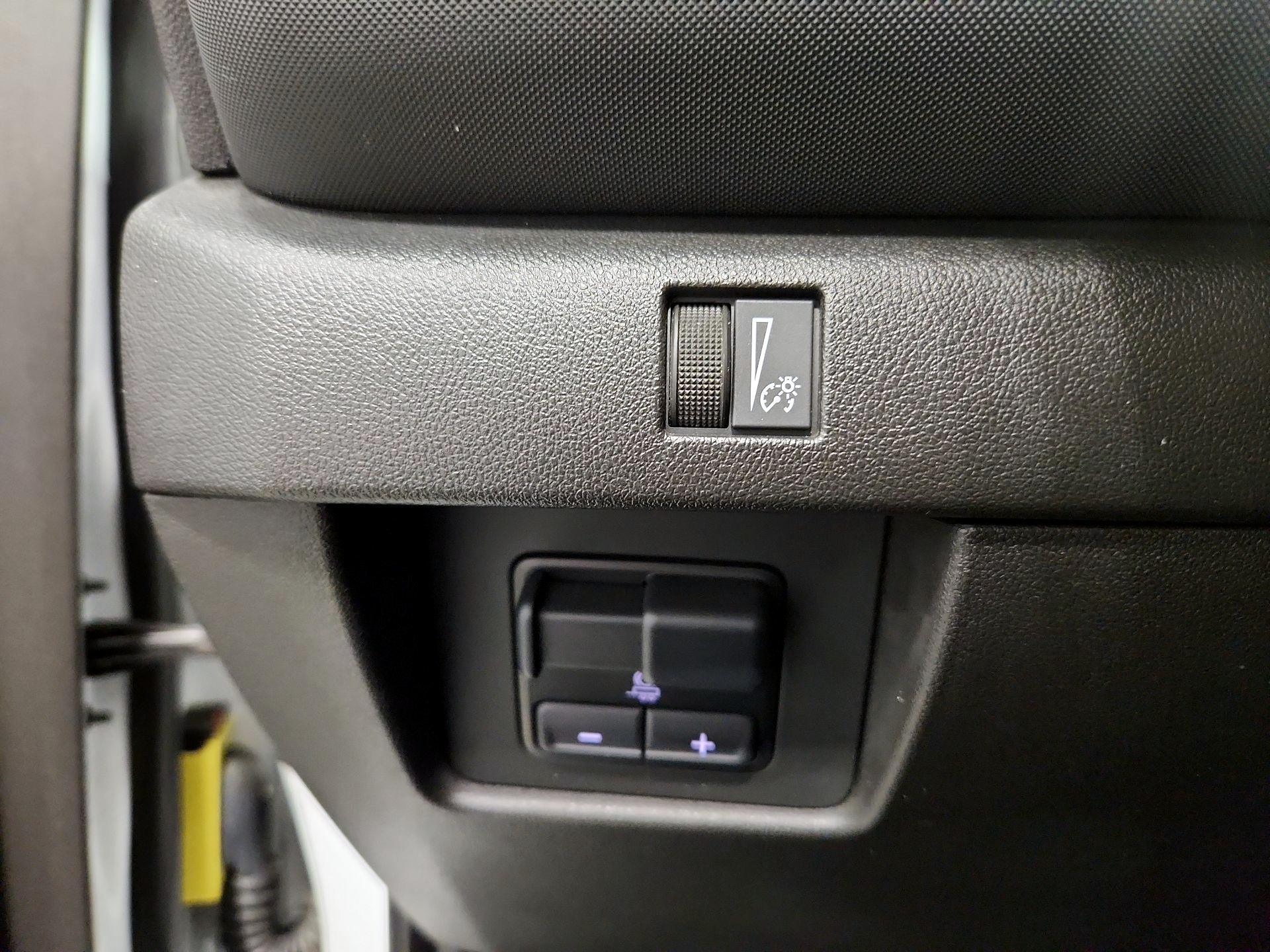 Thumbnail: 2024 Chevrolet Colorado - 13