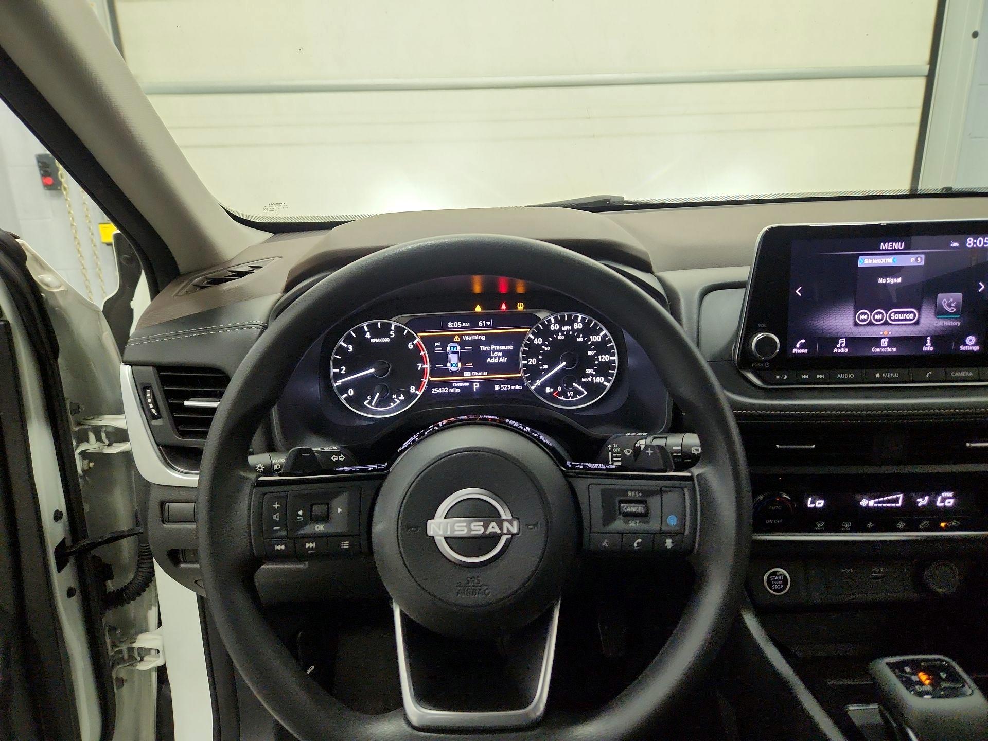 Thumbnail: 2023 Nissan Rogue - 10