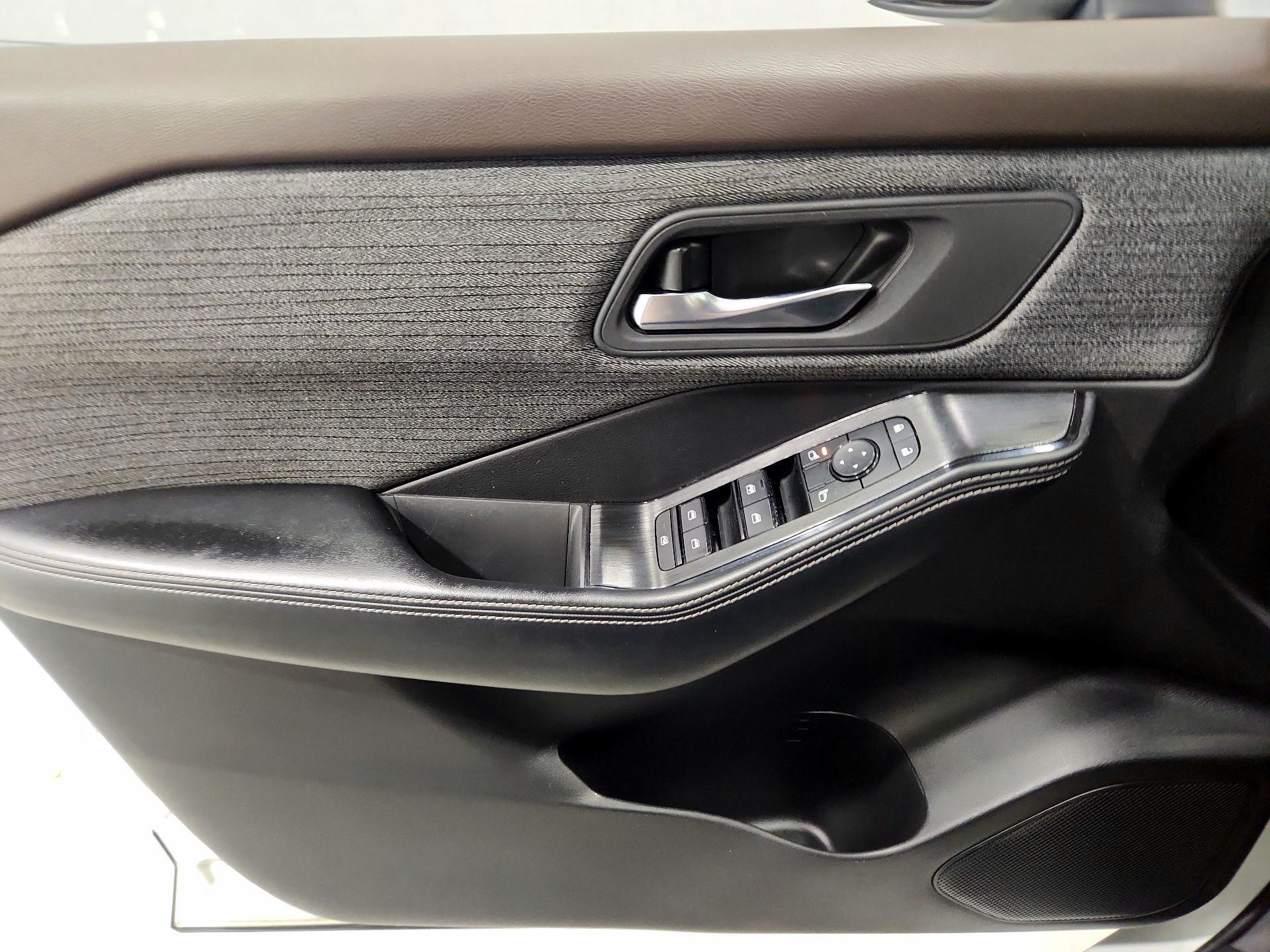 Thumbnail: 2023 Nissan Rogue - 12