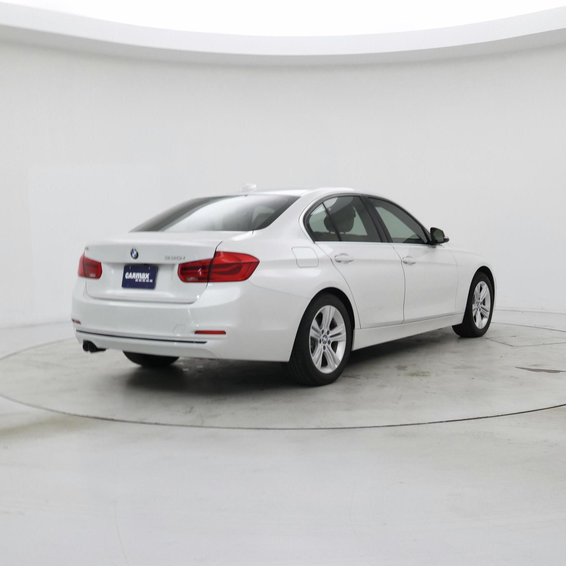 Thumbnail: 2018 BMW 3 Series - 8