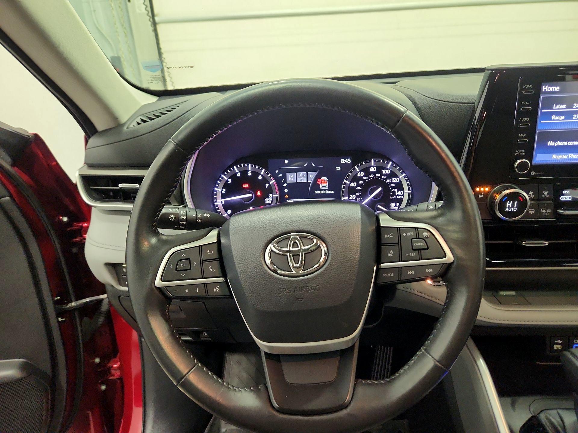 Thumbnail: 2022 Toyota Highlander - 10