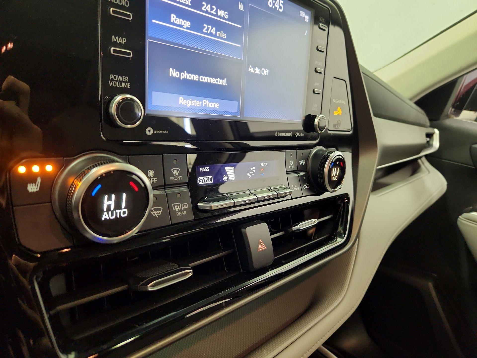 Thumbnail: 2022 Toyota Highlander - 16