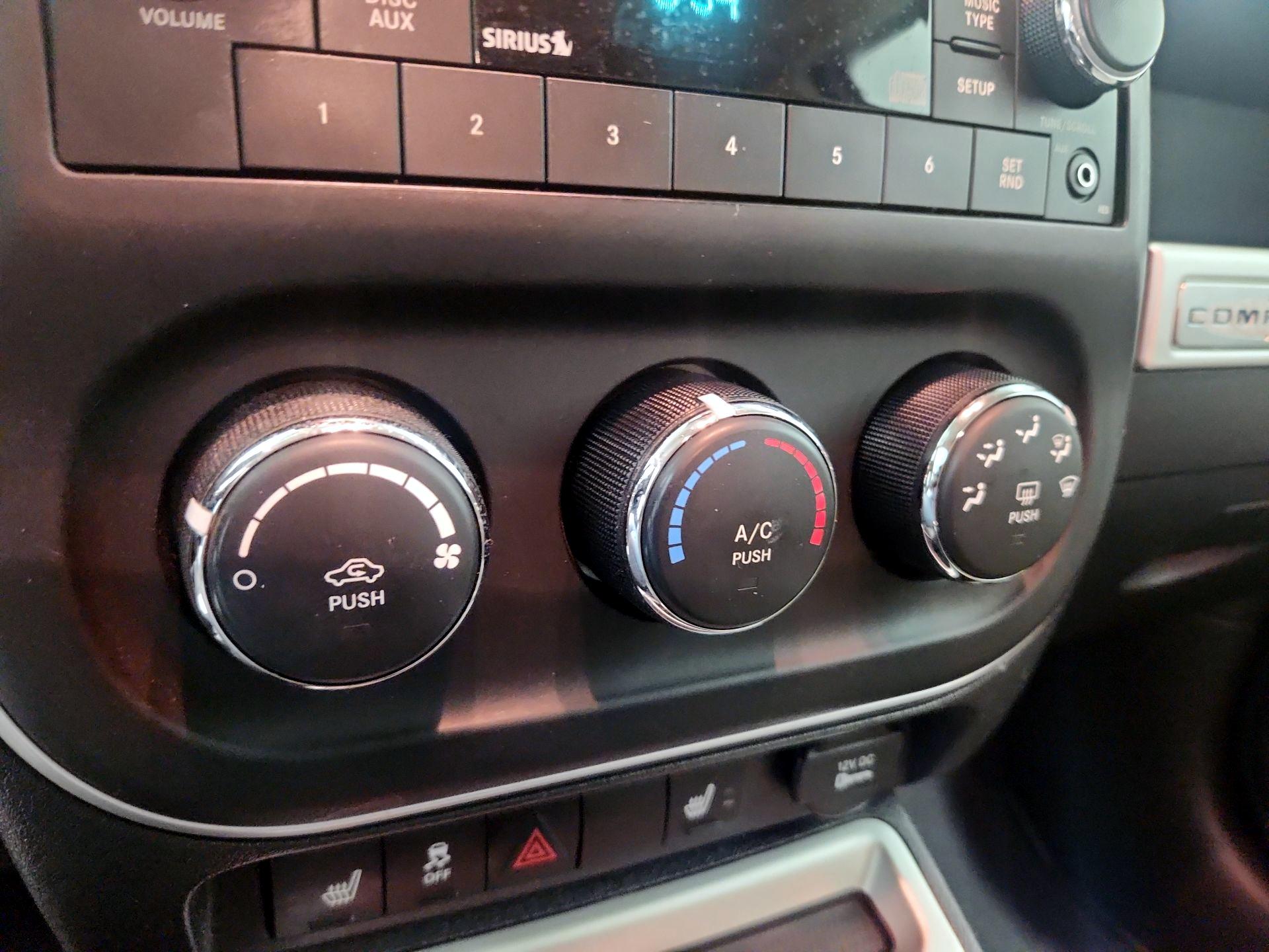 Thumbnail: 2015 Jeep Compass - 14