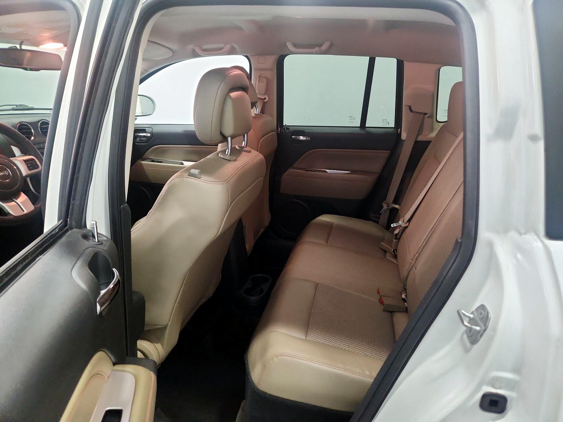 Thumbnail: 2015 Jeep Compass - 16