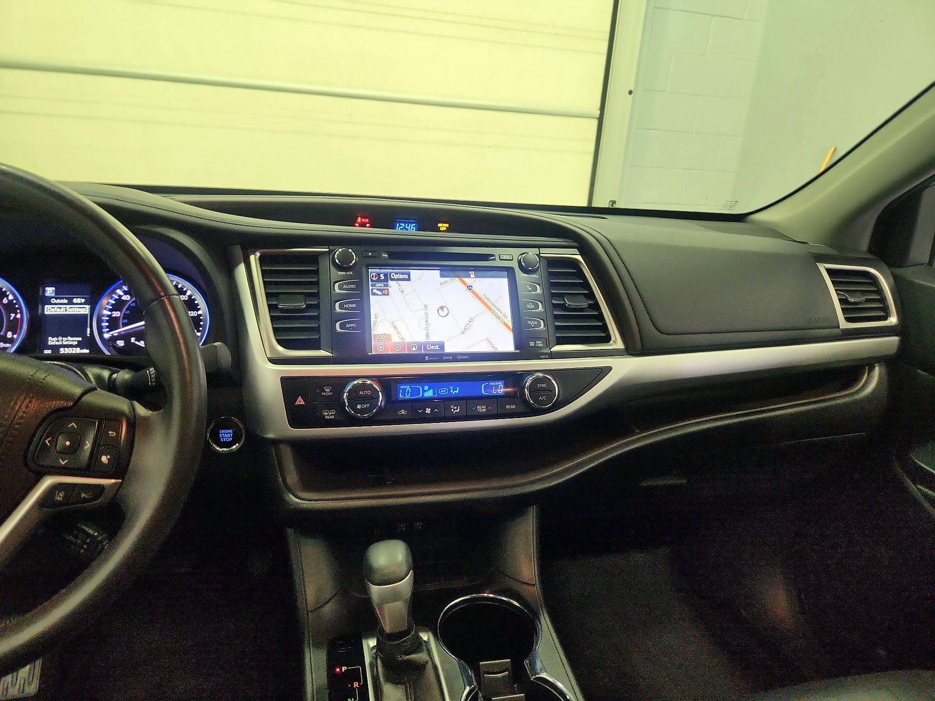 Thumbnail: 2018 Toyota Highlander - 9