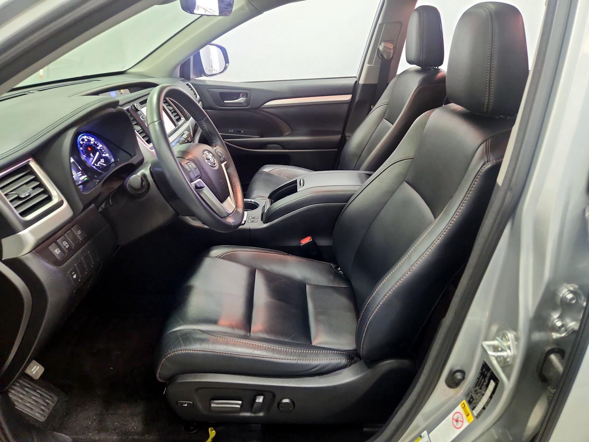 Thumbnail: 2018 Toyota Highlander - 11