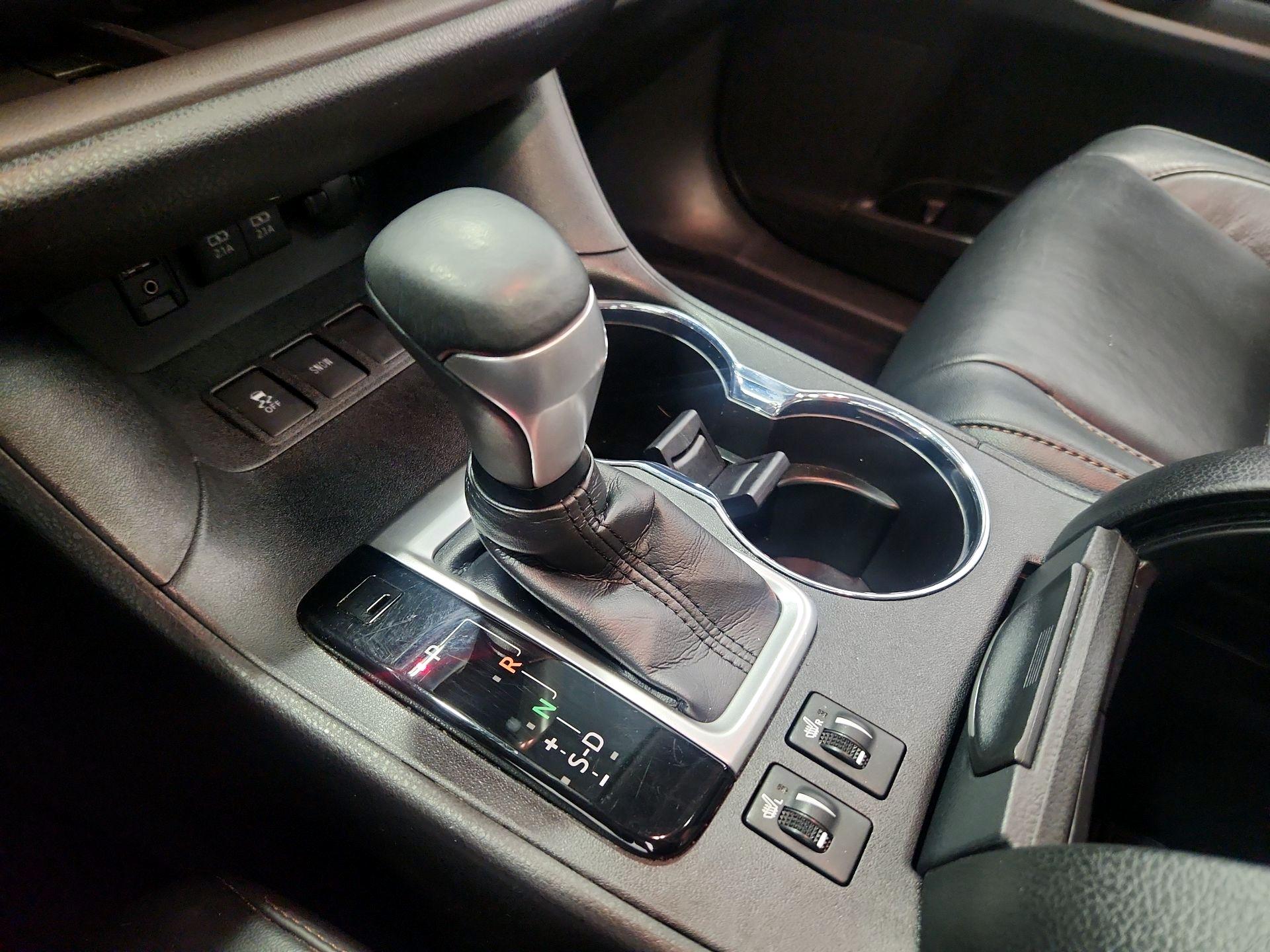 Thumbnail: 2018 Toyota Highlander - 18