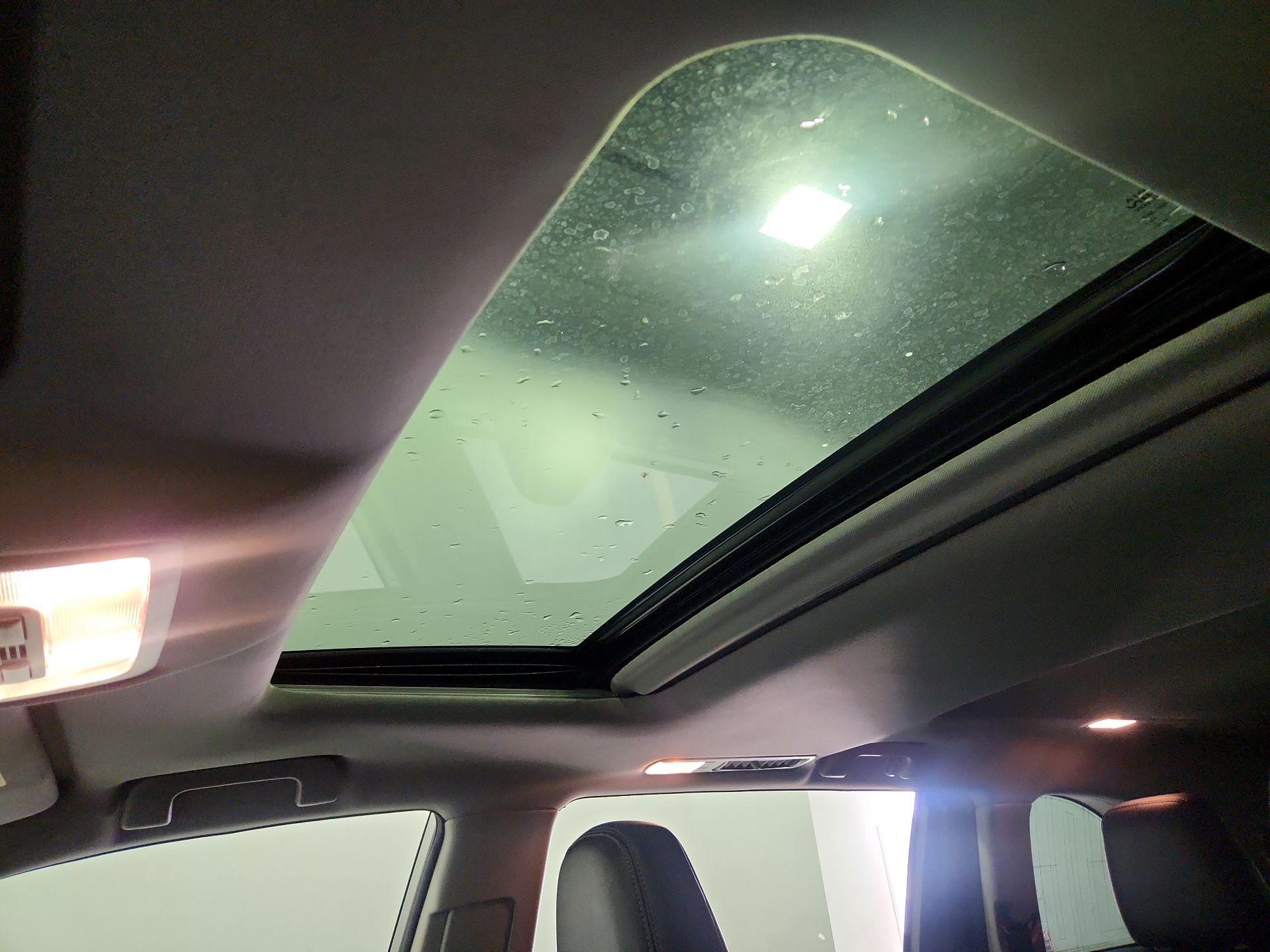 Thumbnail: 2018 Toyota Highlander - 20