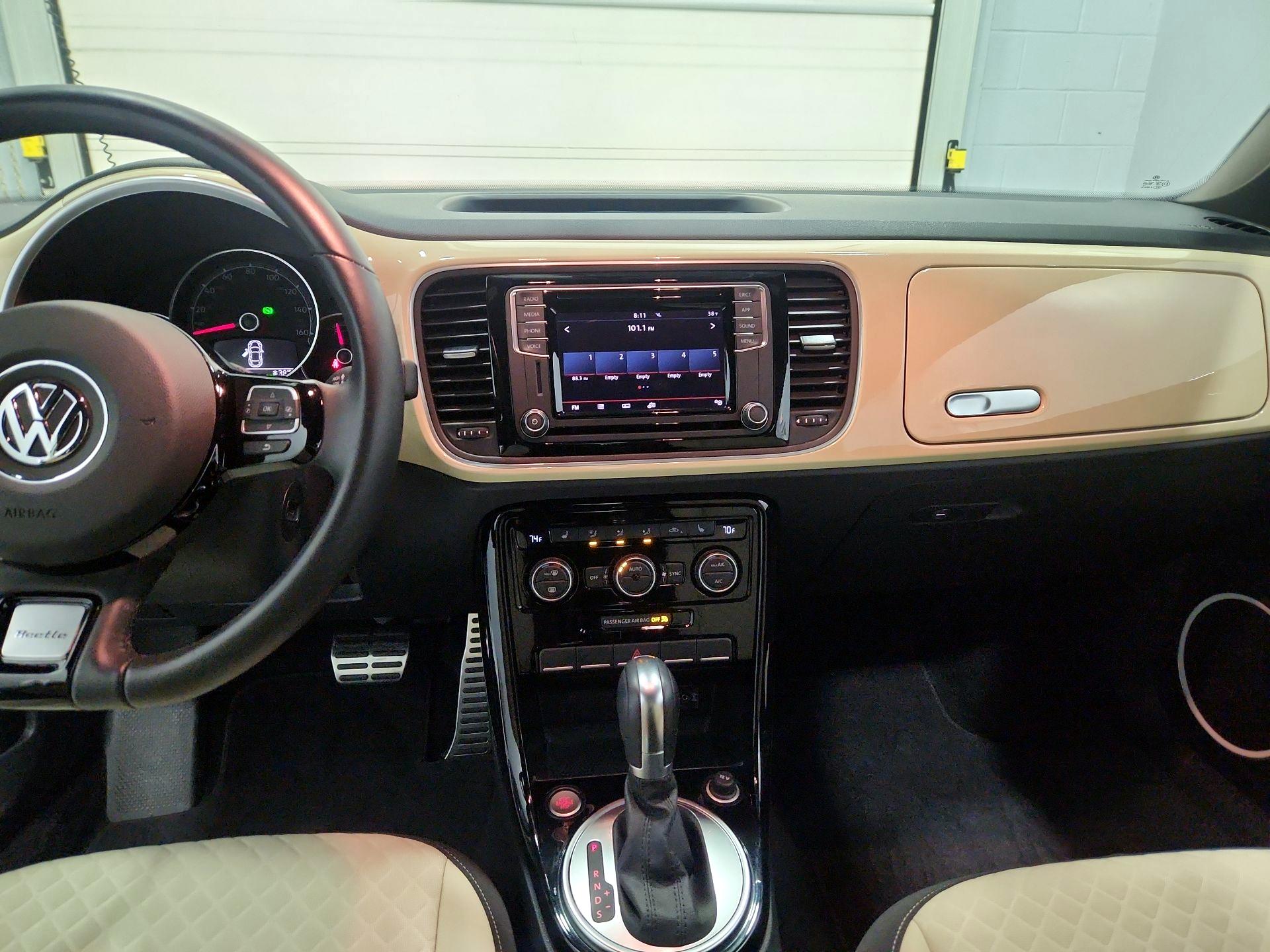 Thumbnail: 2019 Volkswagen Beetle - 9