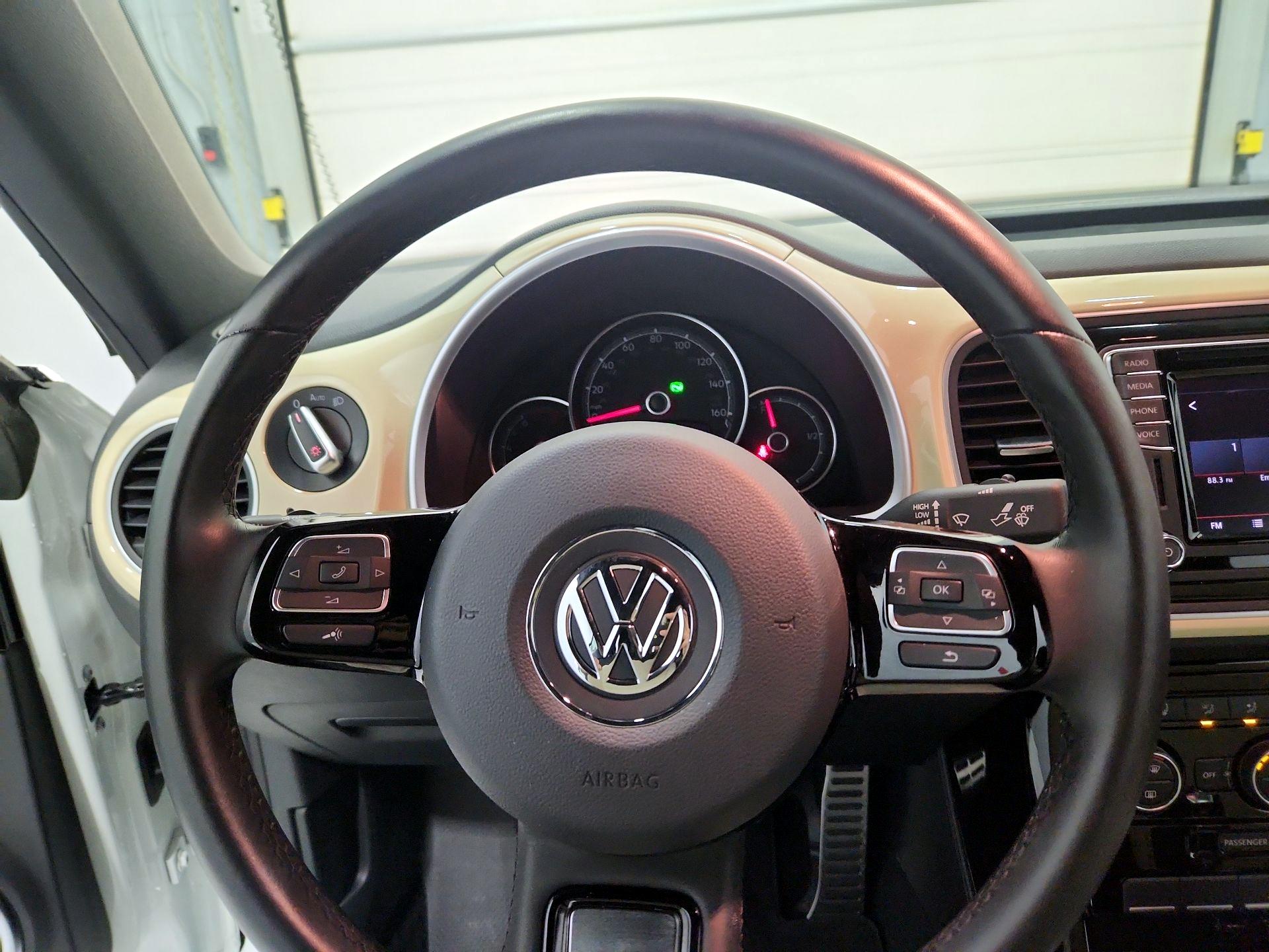 Thumbnail: 2019 Volkswagen Beetle - 10