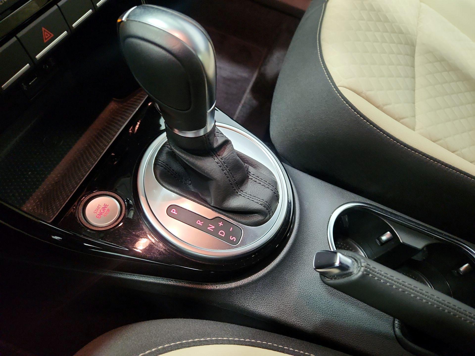 Thumbnail: 2019 Volkswagen Beetle - 17