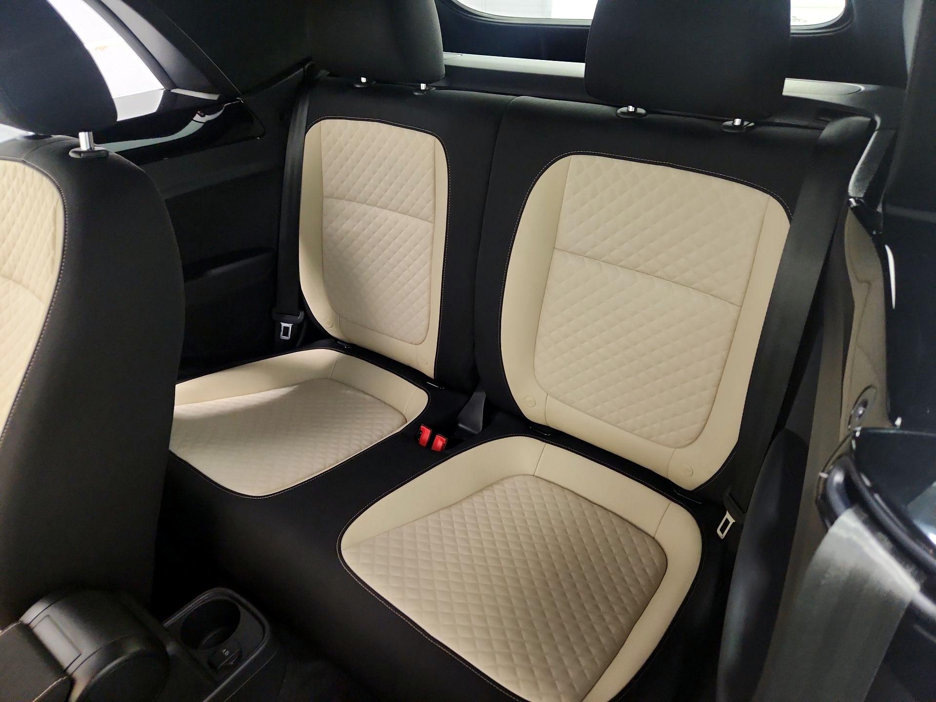 Thumbnail: 2019 Volkswagen Beetle - 19